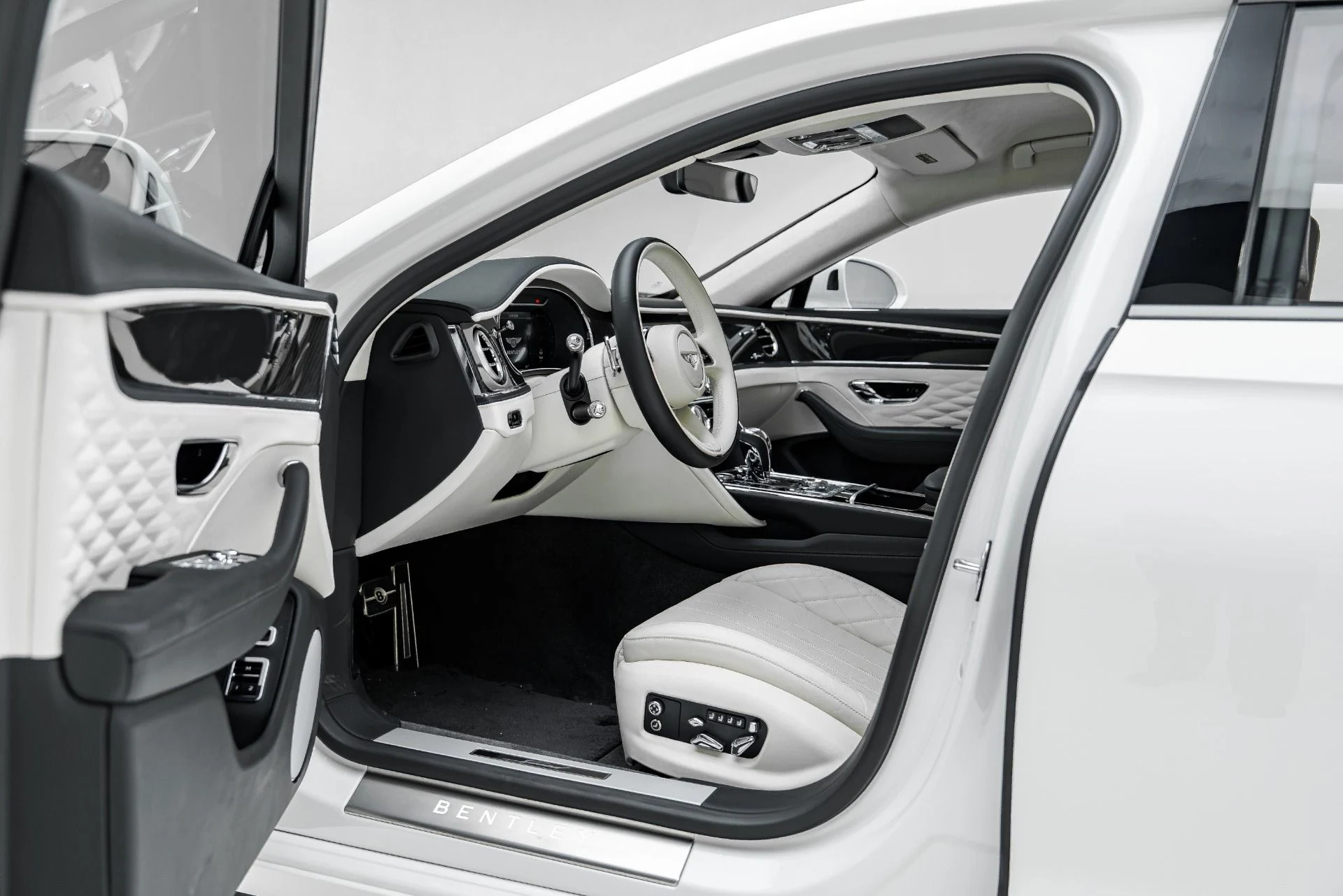 mph002_1102153672_Used_2024_Bentley_Flying_Spur_Speed_1793378246_21a5c8b2c2