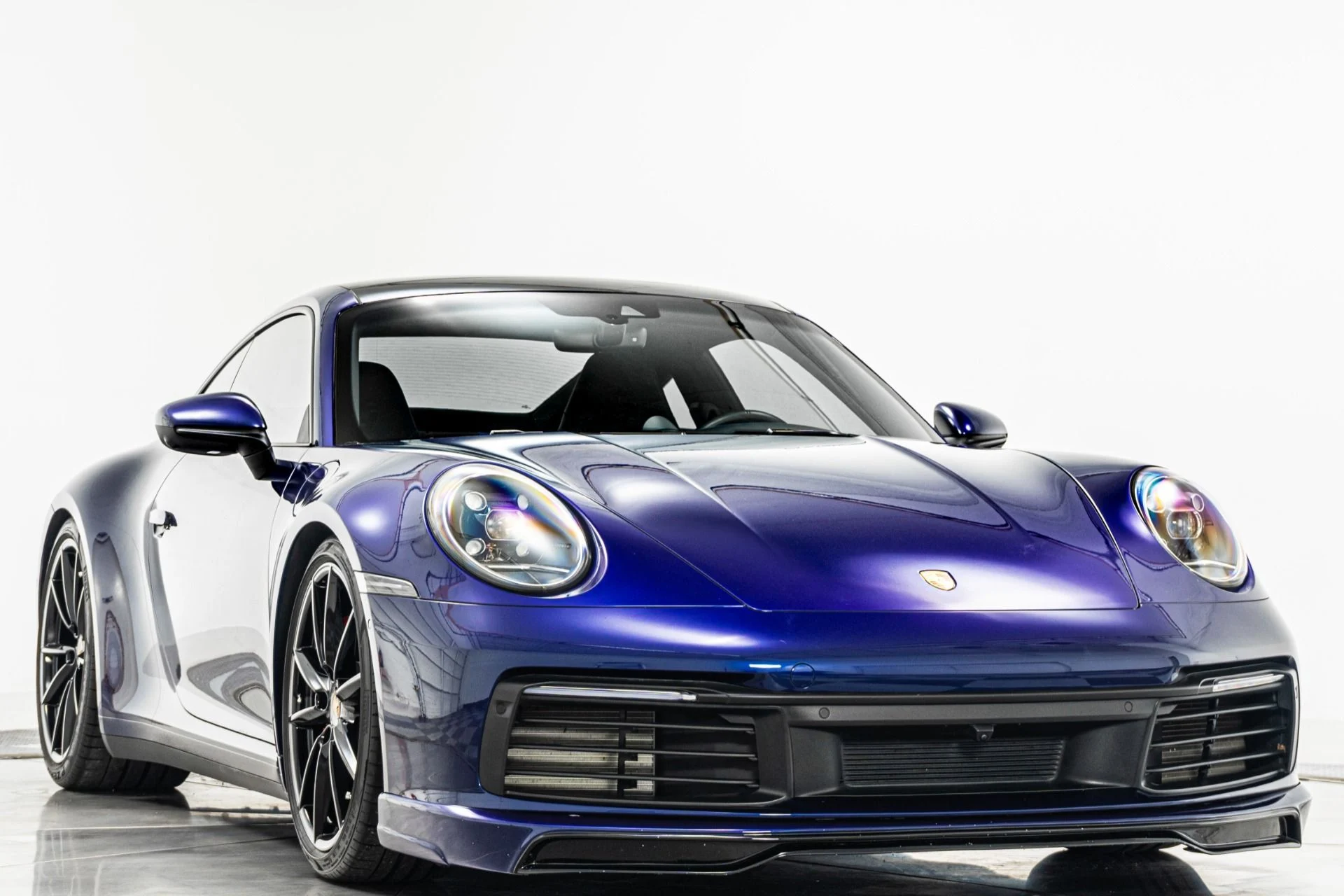 mph002_1104957351_Used_2022_Porsche_911_Carrera_Premium_Package_Plus_Two_Tone_Interior_1780607080_a6ba2737c9