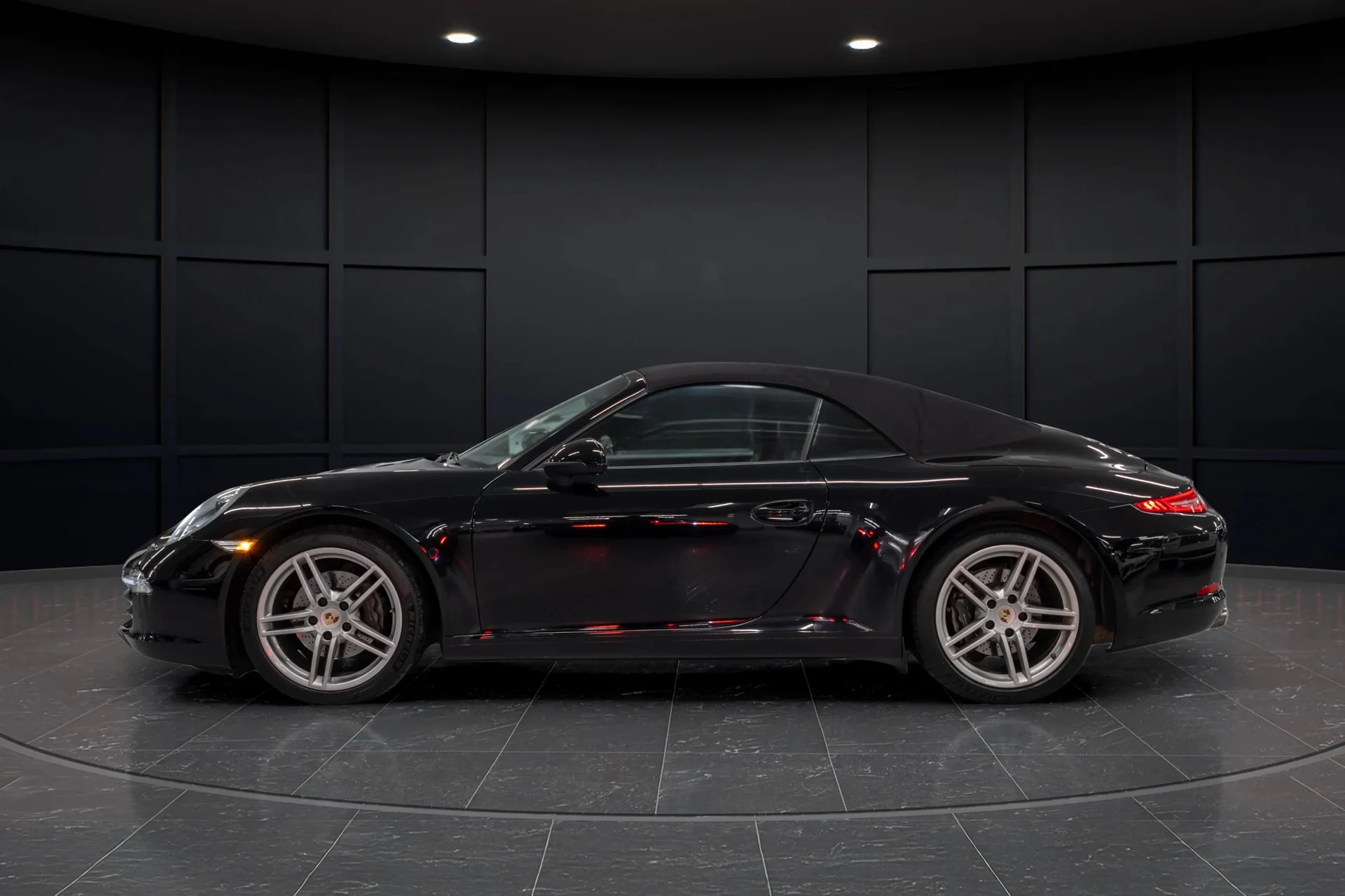 mph002_1108745377_21c52095_145c_489d_8803_f9d51689447e_1_9_Exterior_201220_Porsche2091120_Carrera20_Cabriolet2028_WP_0_CA_2_A98_CS_14039029_27_0869caead4
