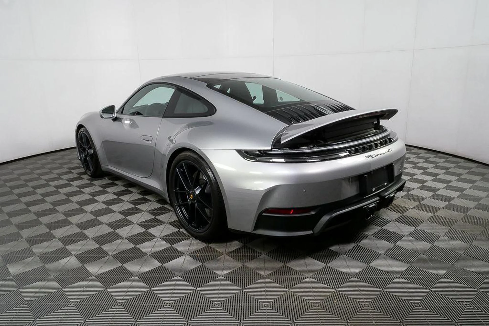 mph002_1112108620_Akq_BW_2_U_t_EPEP_Ro5_Sn0_Kd_PB_Uz_E_af057aa33c