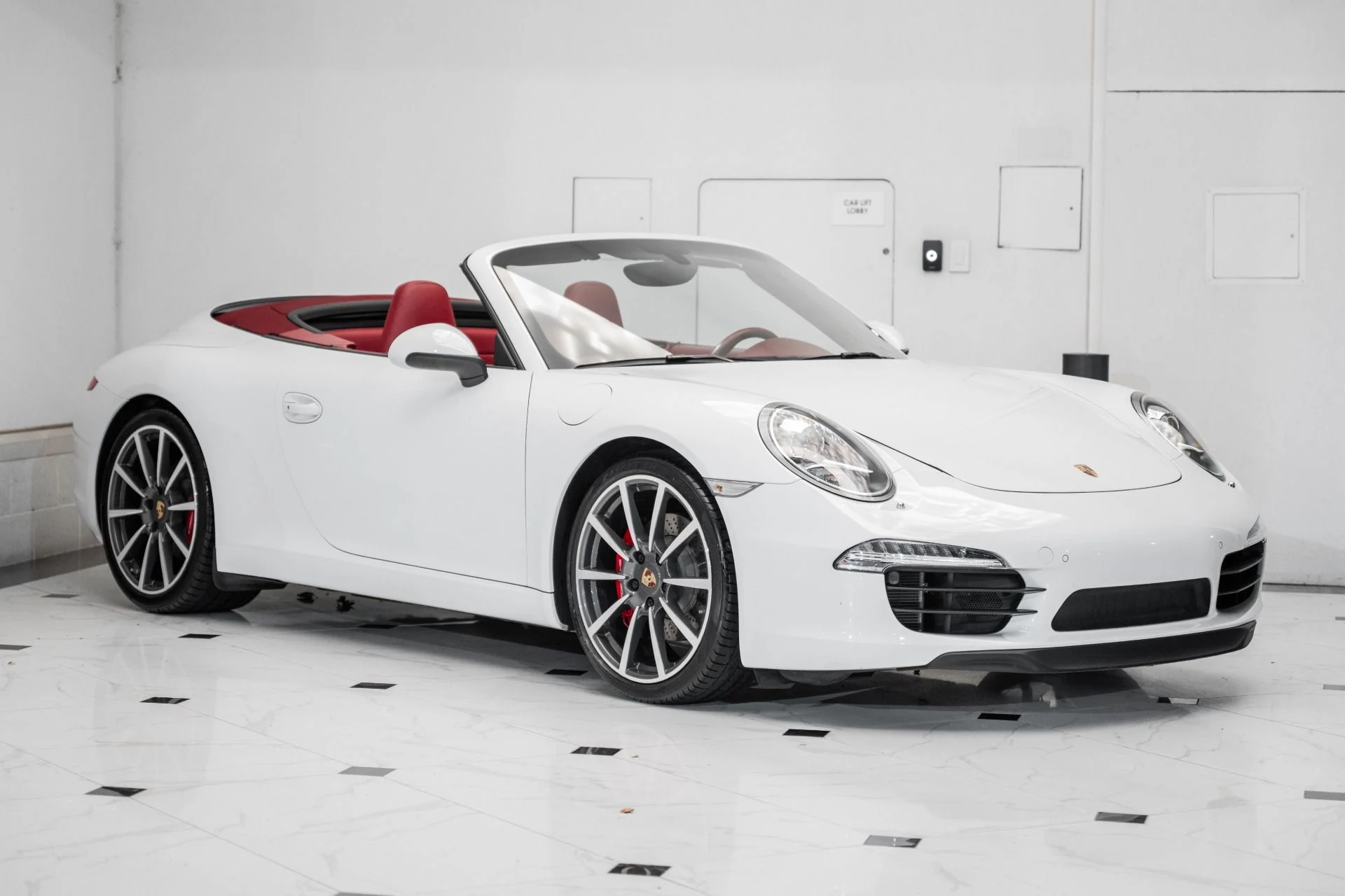 mph002_111330024_Used_2016_Porsche_911_Carrera_S_1758126163_bbdf1a50d6
