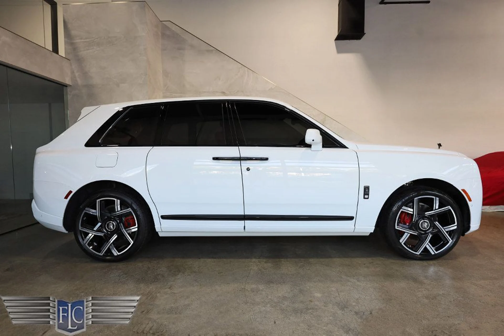 mph002_1114540245_used_2026_rolls_royce_cullinan_blackbadgesportutility_9689_23031080_3_1024_febd8df8cf
