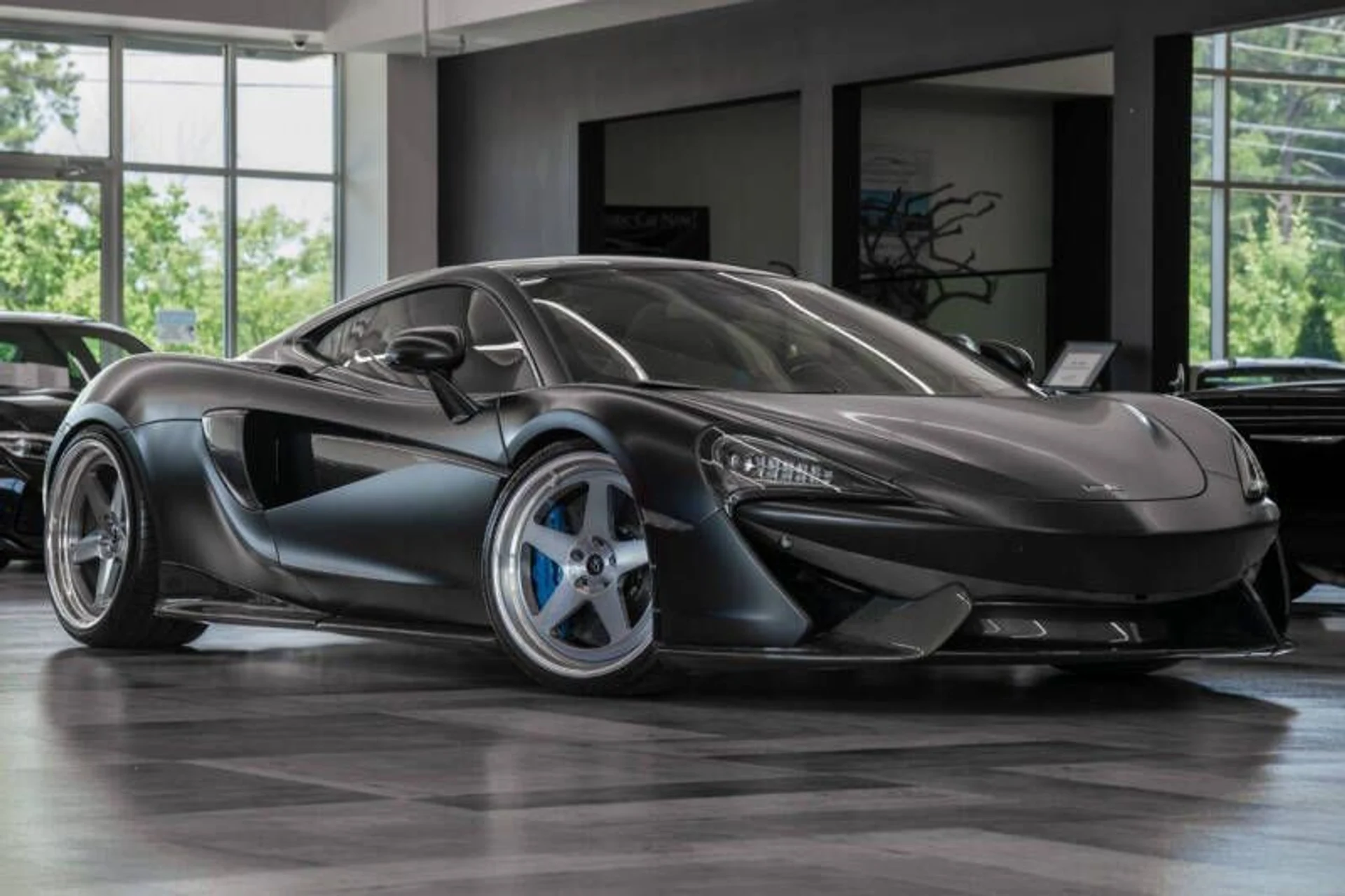 mph002_1119397620_2017_mclaren_570gt_base_2dr_coupe_8354558bc2