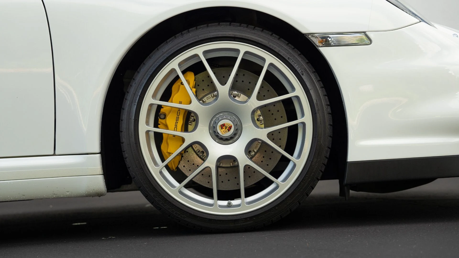 mph002_1121134163_Used_2011_Porsche_911_Turbo_S_1754935906_5273d7011e