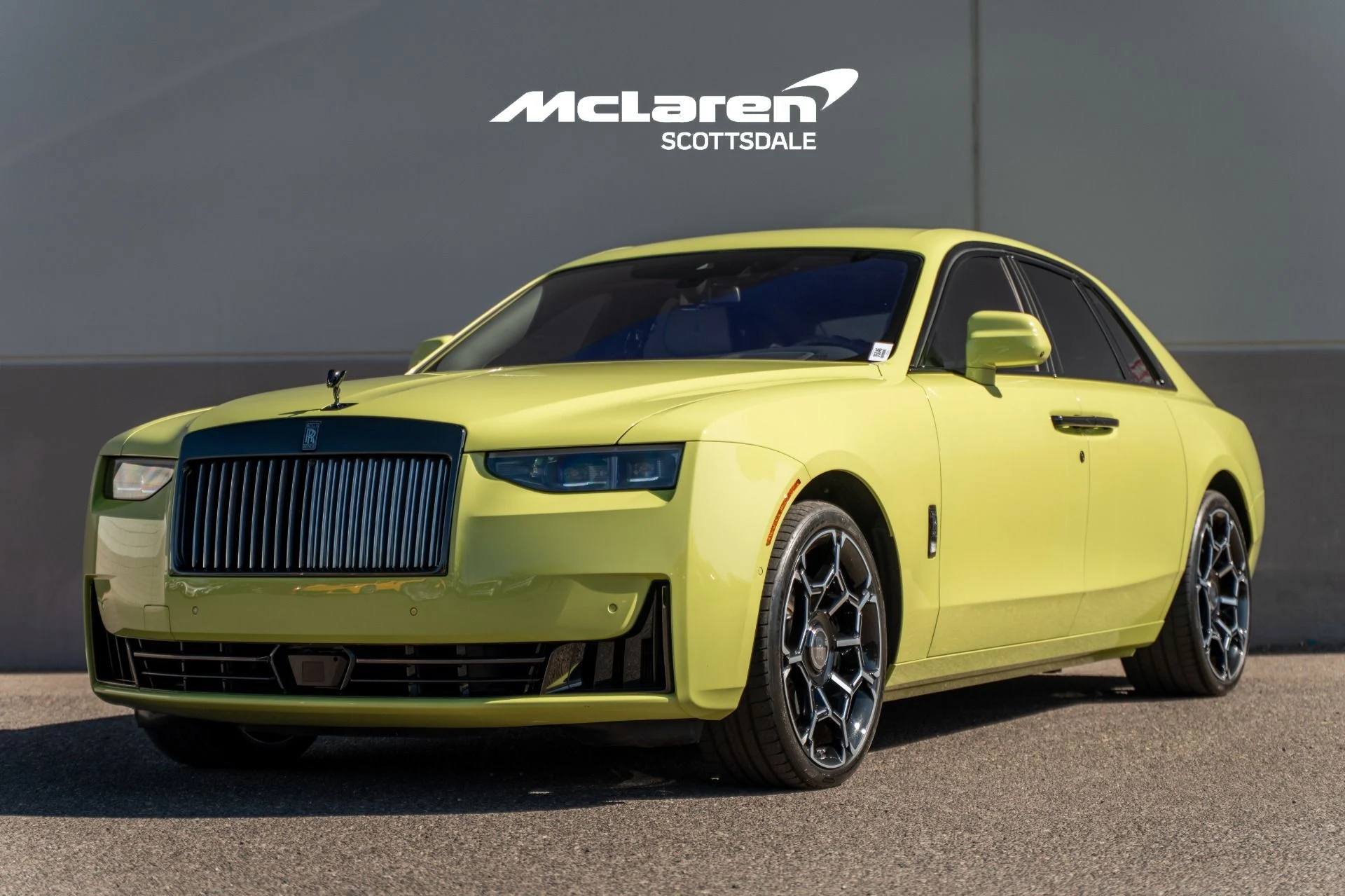 mph002_1121704438_Used_2025_Rolls_Royce_GHOST_1781282167_2ae5fdc2e5