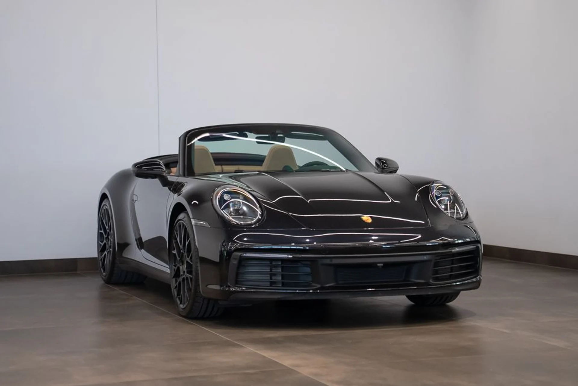 mph002_1121940494_porsche_911_2022_jpg_v_1780407122_5e2faef97a