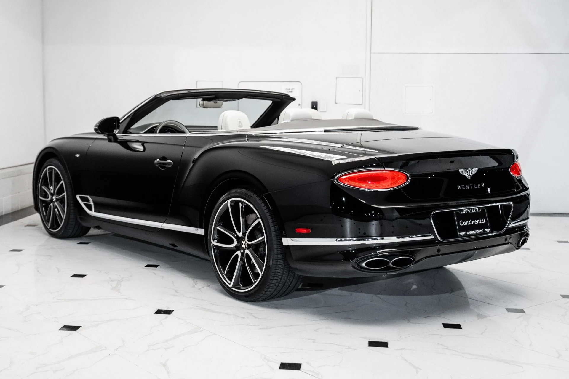 mph002_1126414048_Used_2020_Bentley_Continental_GTC_V8_1739205843_64c0d94696