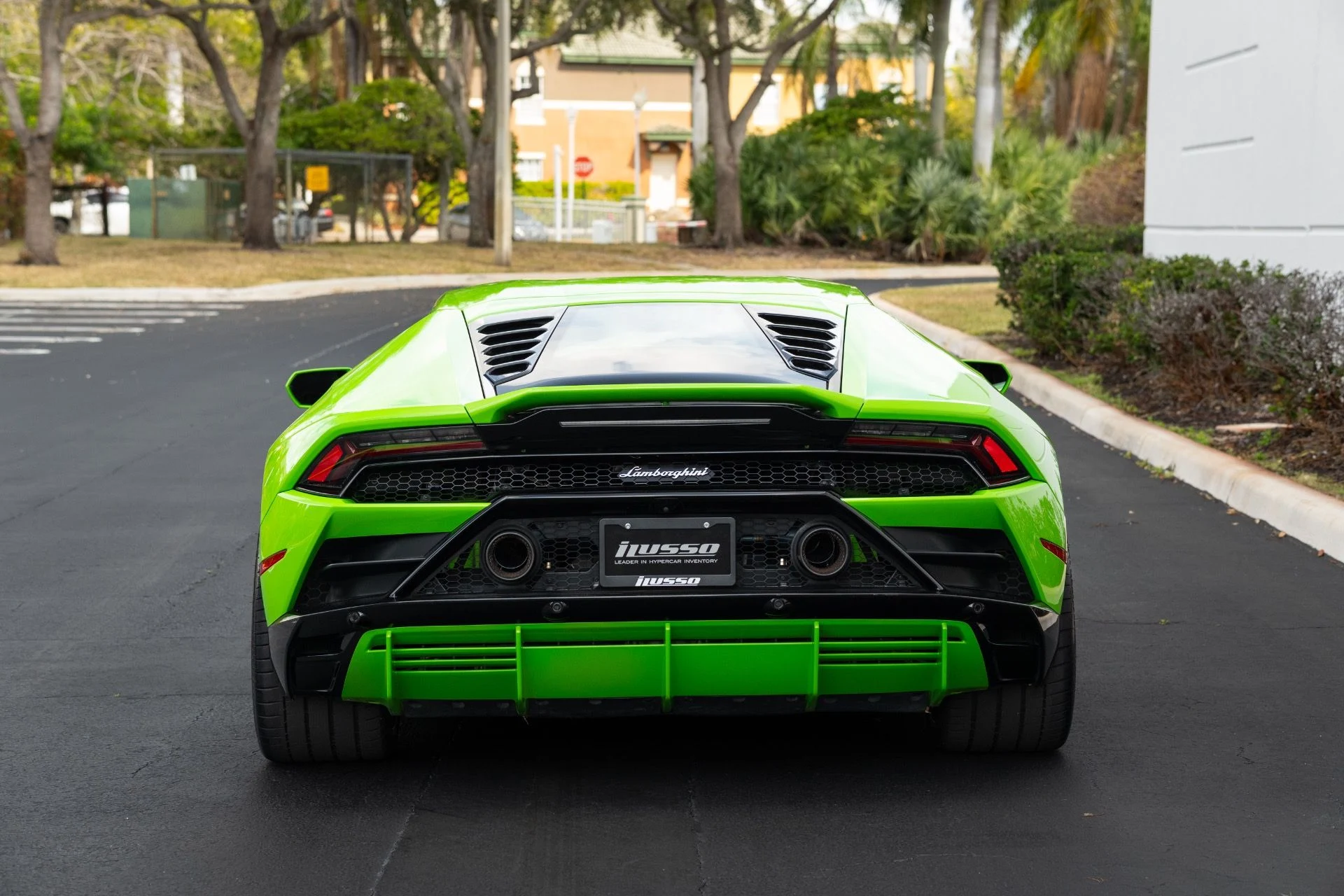 mph002_1129180280_Used_2020_Lamborghini_Huracan_EVO_1770872075_4ddbabf9e5