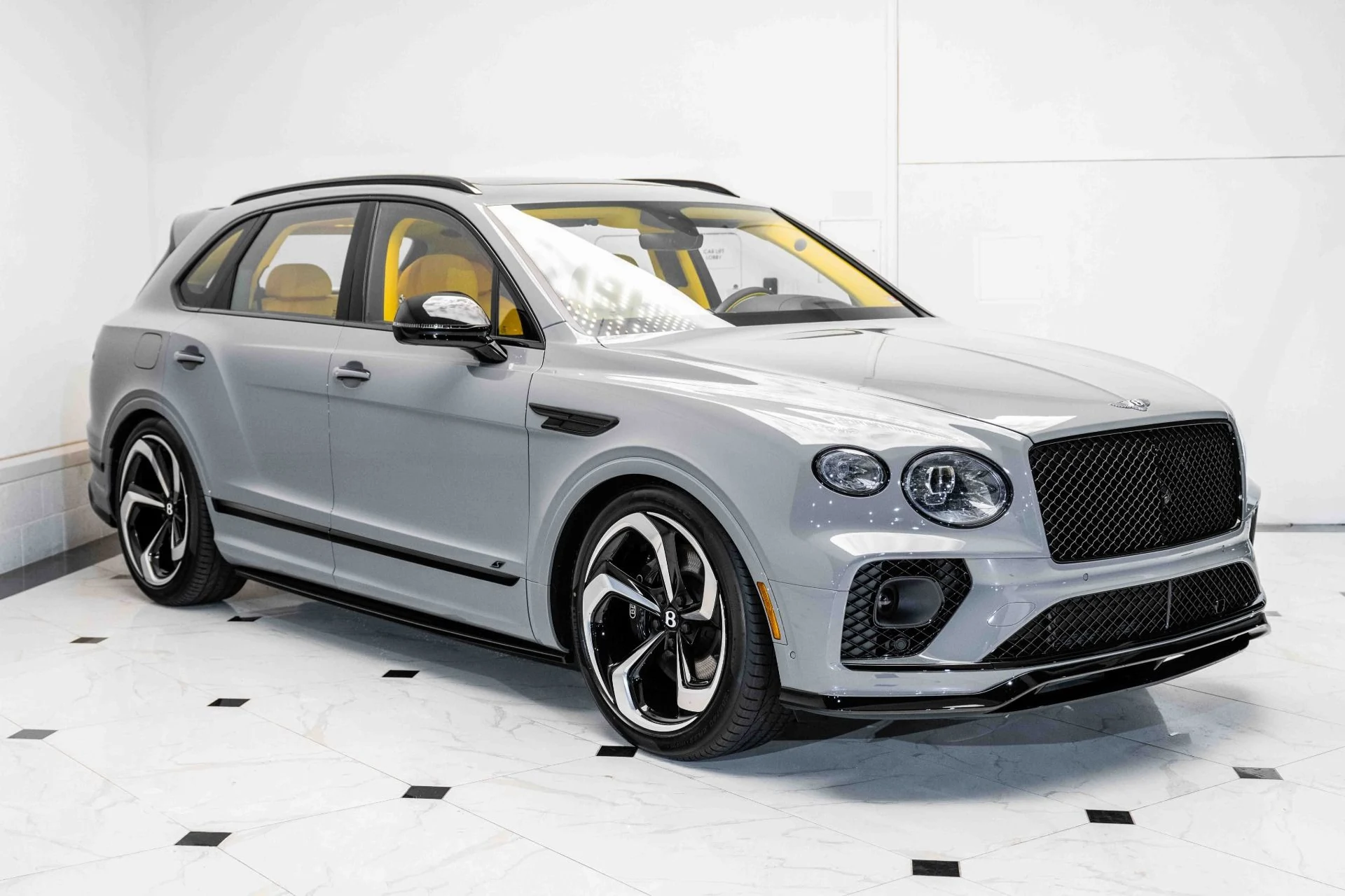 mph002_1129735797_Used_2023_Bentley_Bentayga_S_V8_1698872285_35e92e9f93