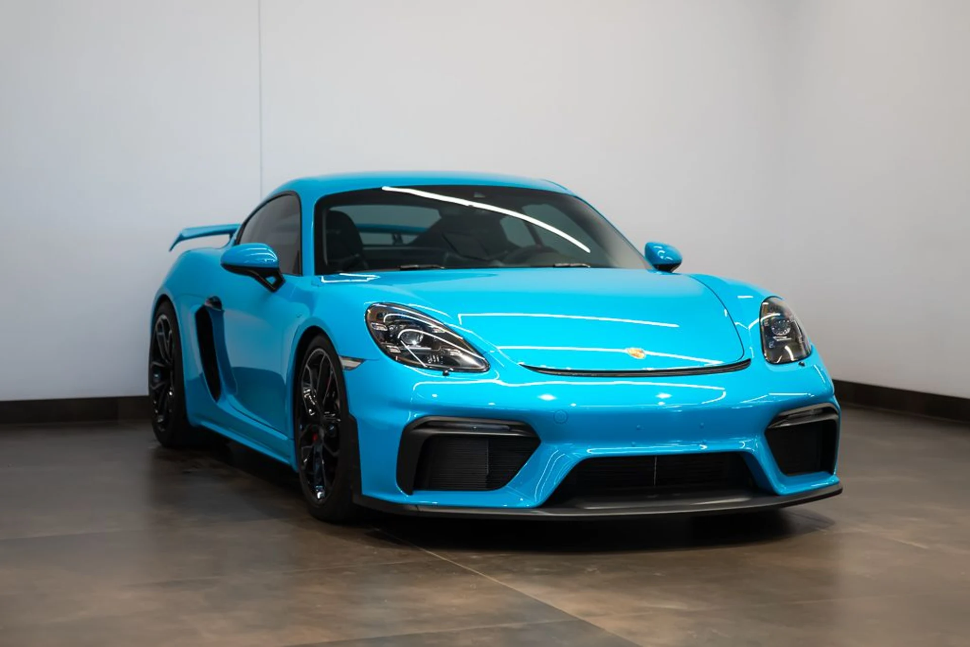 mph002_1134088770_porsche_718_cayman_2020_jpg_v_1762977388_d6b97a028d
