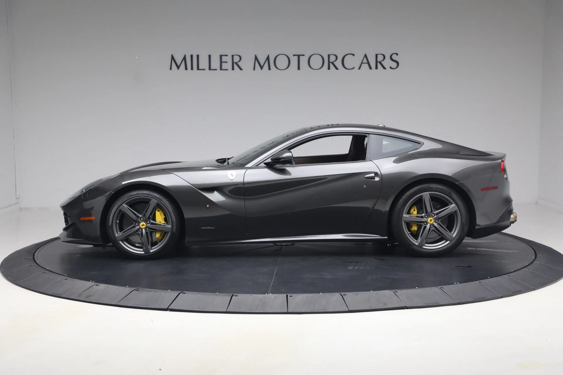 mph002_1134229577_Used_2014_Ferrari_F12berlinetta_1784557608_66908db19e