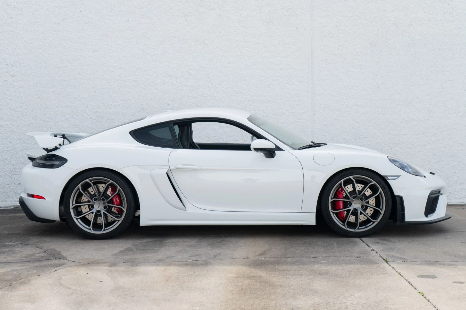 mph002_1135502607_Used_2022_Porsche_718_Cayman_GT_4_1773698341_99b2172375