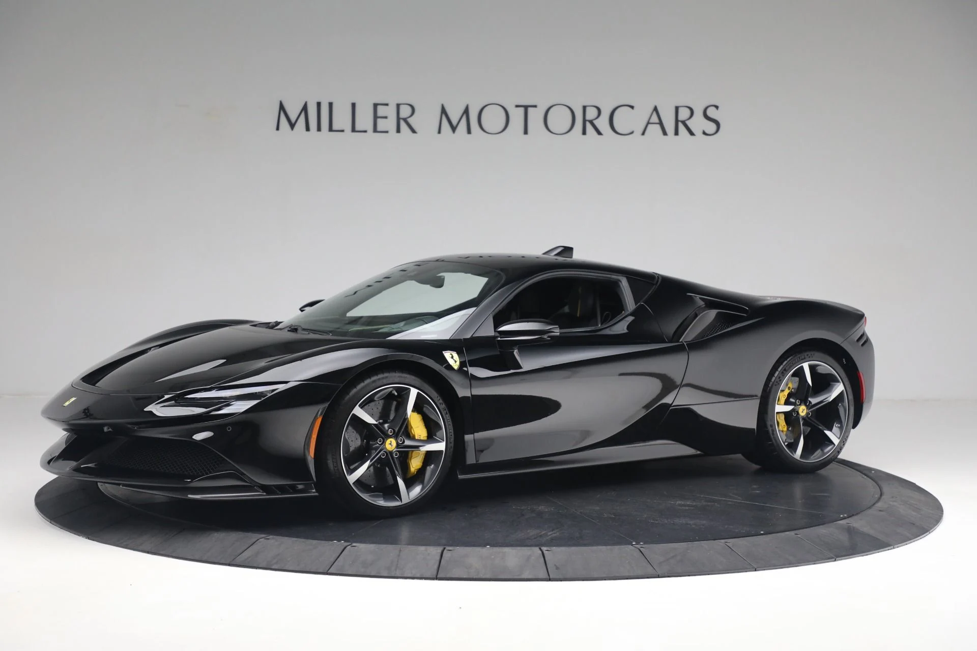 mph002_1136862088_Used_2022_Ferrari_SF_90_Stradale_1759674230_f2cc4d7b5a