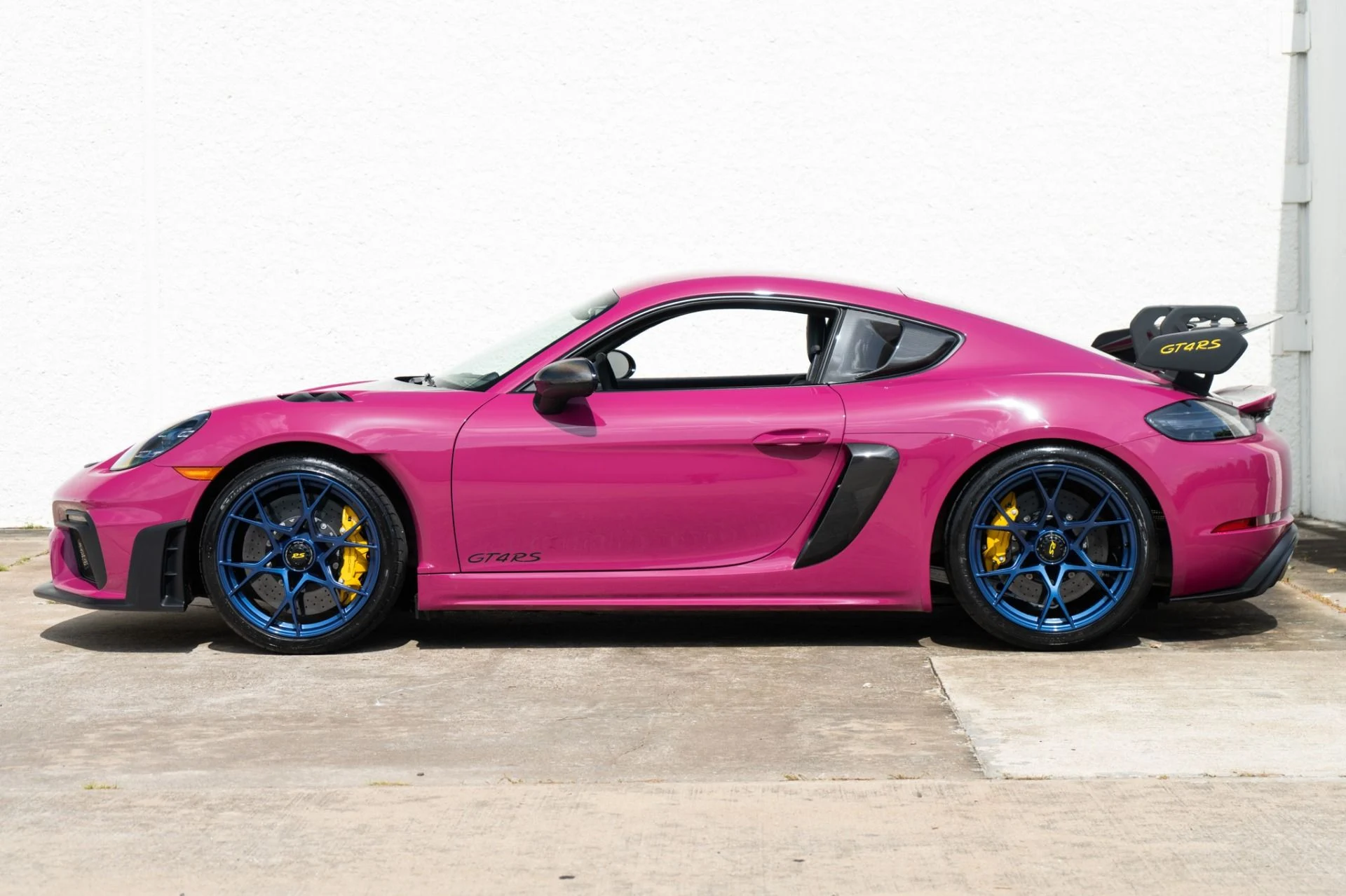 mph002_1137056877_Used_2023_Porsche_718_Cayman_GT_4_RS_1784933472_99fb36b381