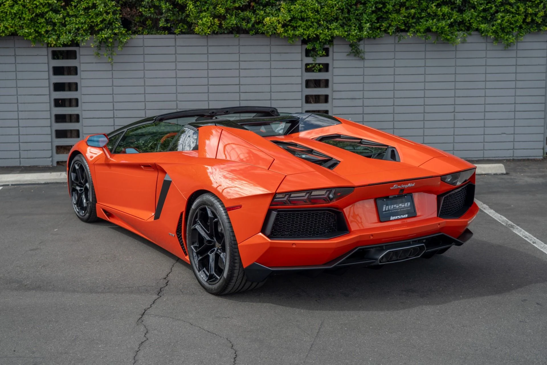 mph002_1141661004_Used_2014_Lamborghini_Aventador_LP_700_4_1760049910_b43f603de8