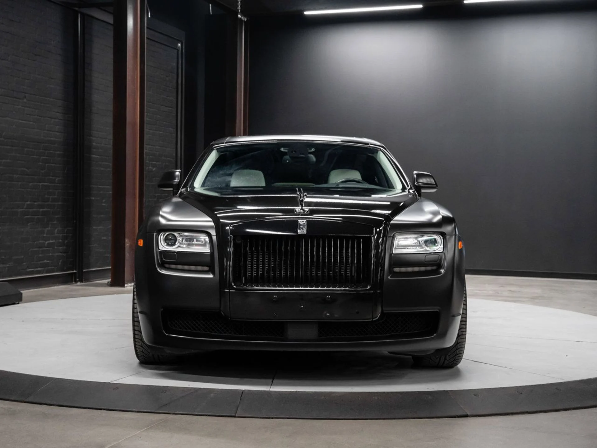 mph002_1141690888_rolls_royce_ghost_2012_d96423a96c