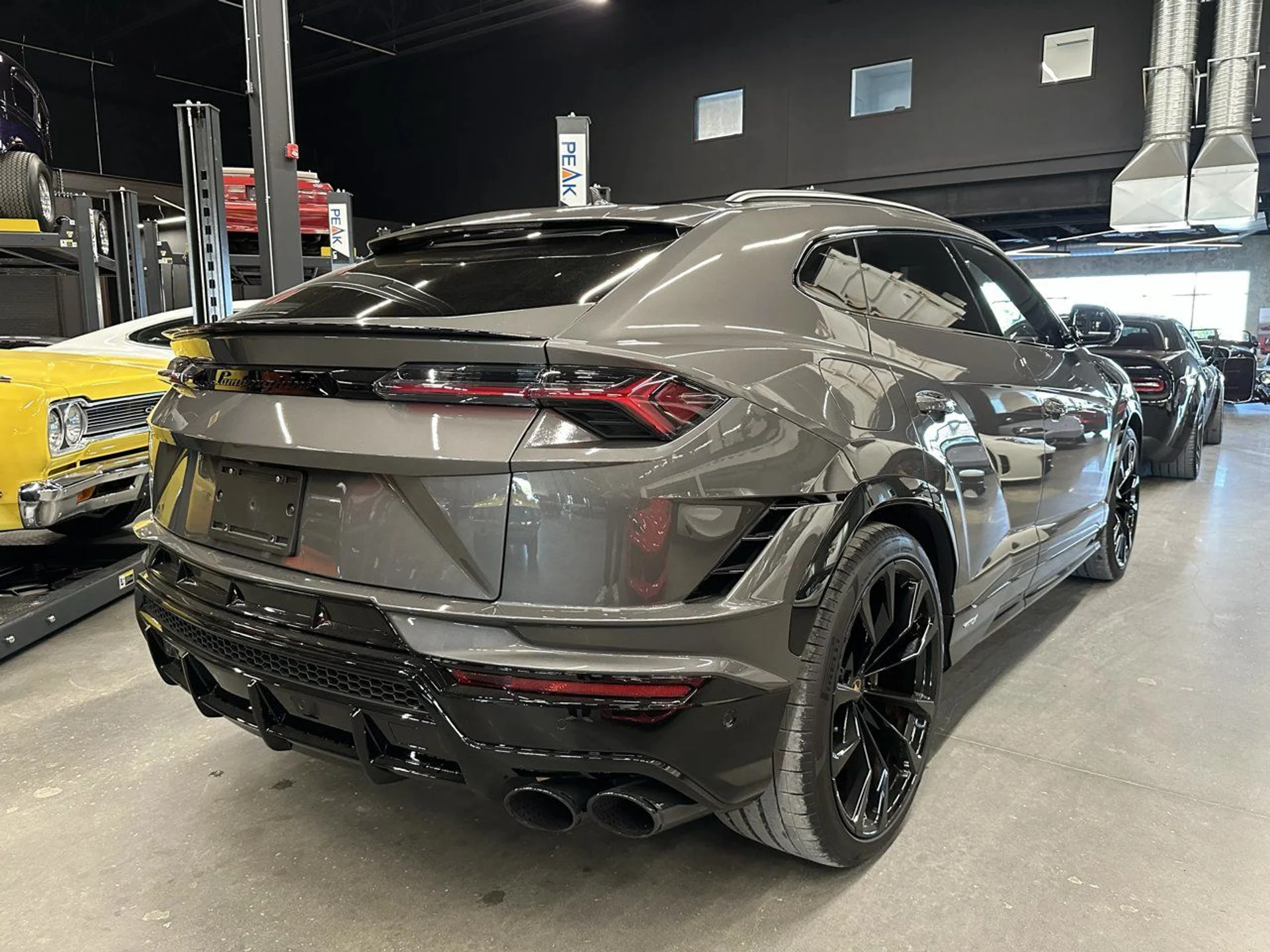 mph002_1148904816_lamborghini_urus_2024_f27a51987a