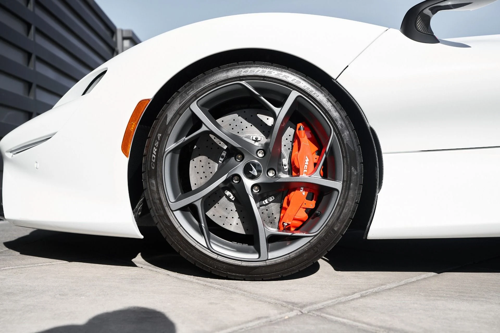 mph002_1149114343_Used_2021_Mc_Laren_Elva_1762815268_3bb7477983