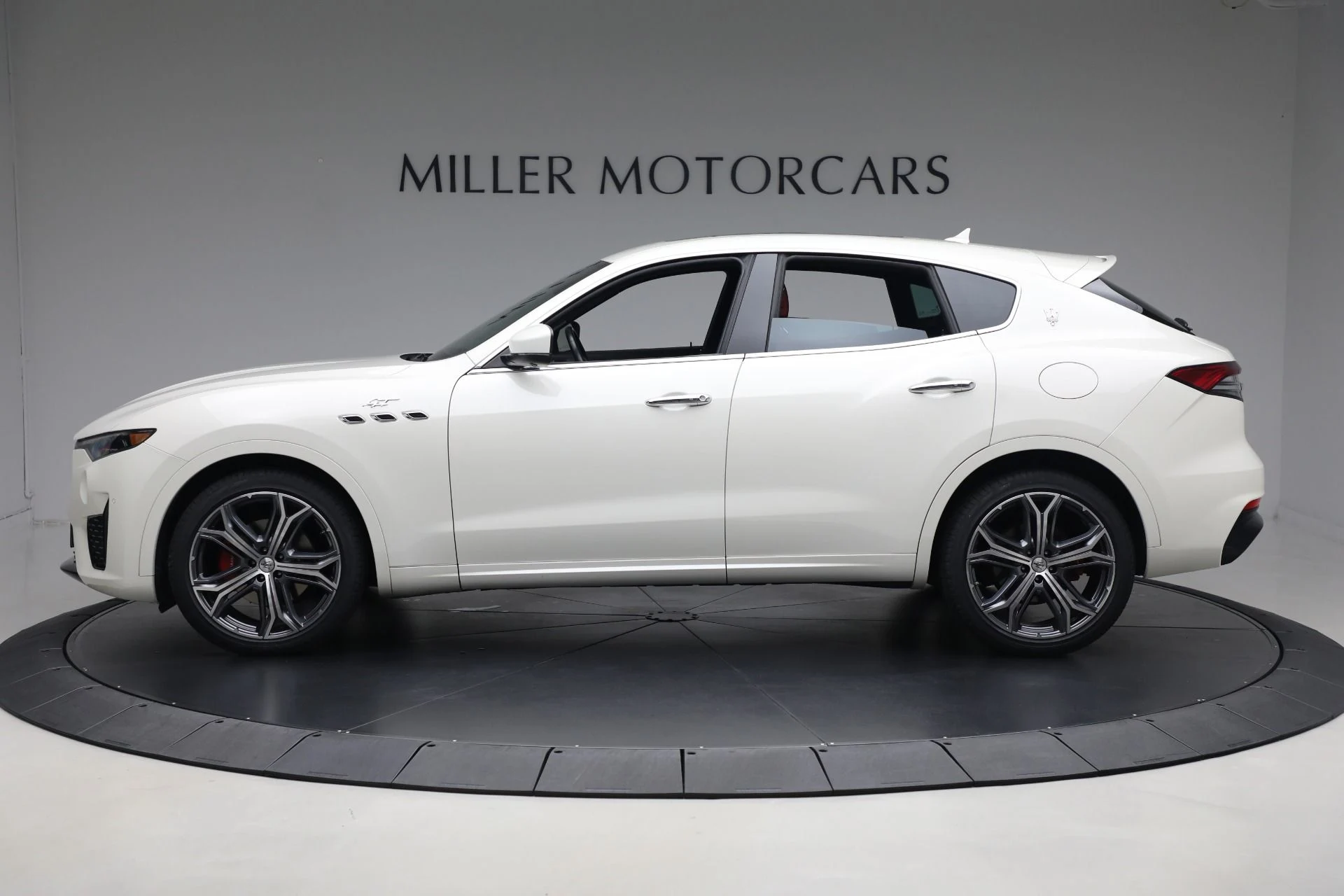 mph002_1156818813_Used_2022_Maserati_Levante_GT_744145ac73