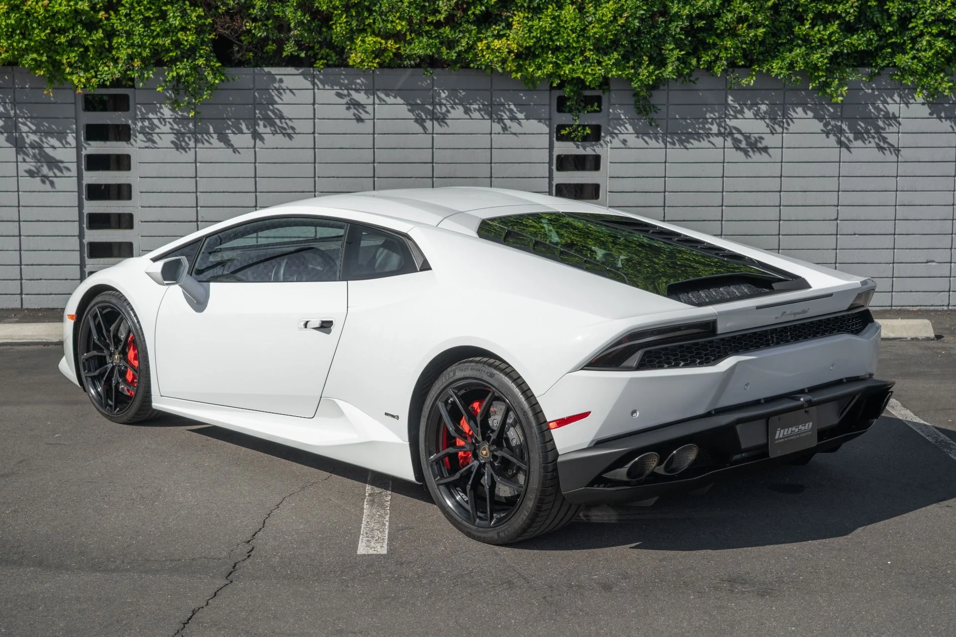 mph002_1161235856_Used_2015_Lamborghini_Huracan_LP_610_4_1761343879_cc9f2c0a2b