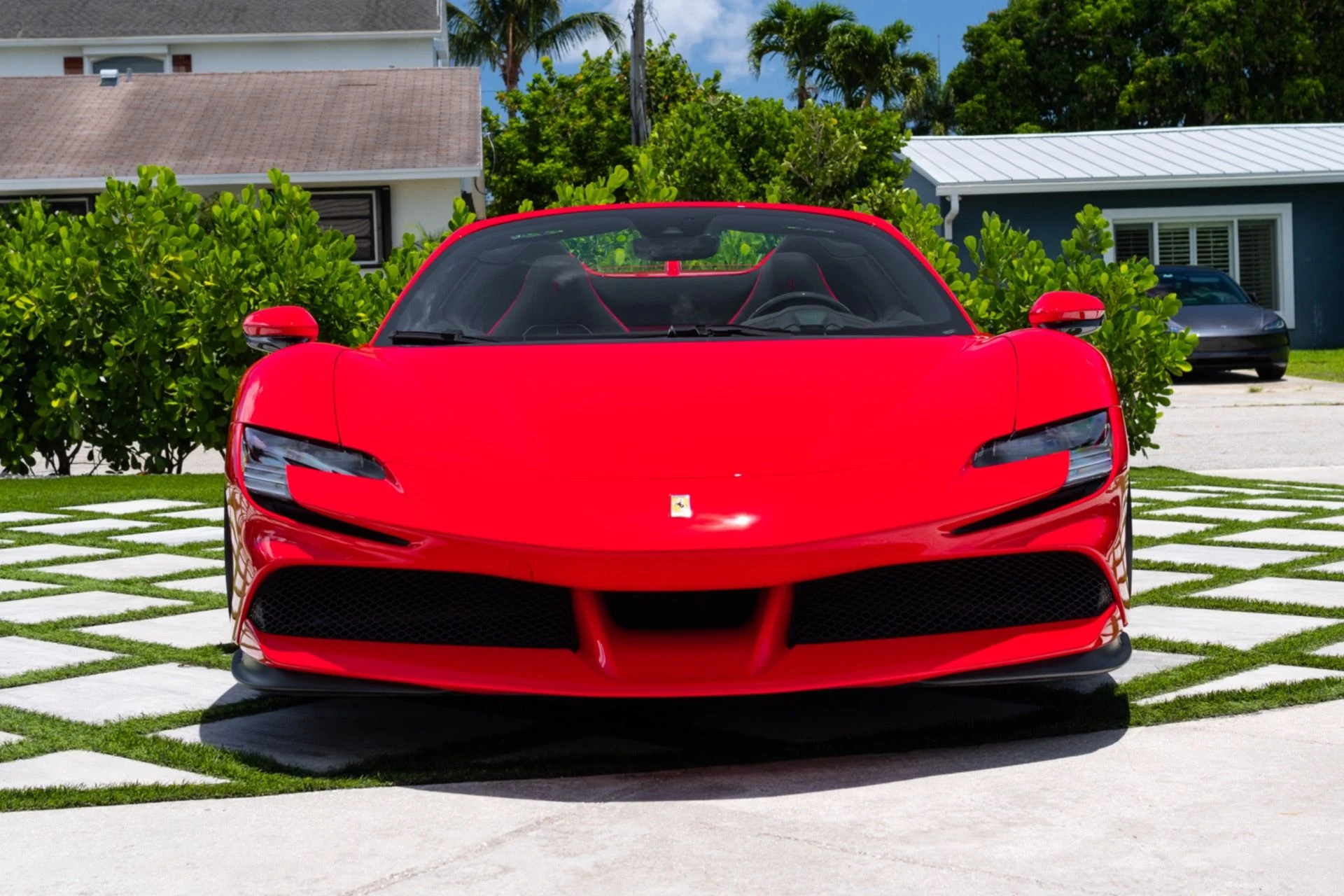 mph002_1169928754_Used_2025_Ferrari_SF_90_Spider_1779242340_170d14c2c3