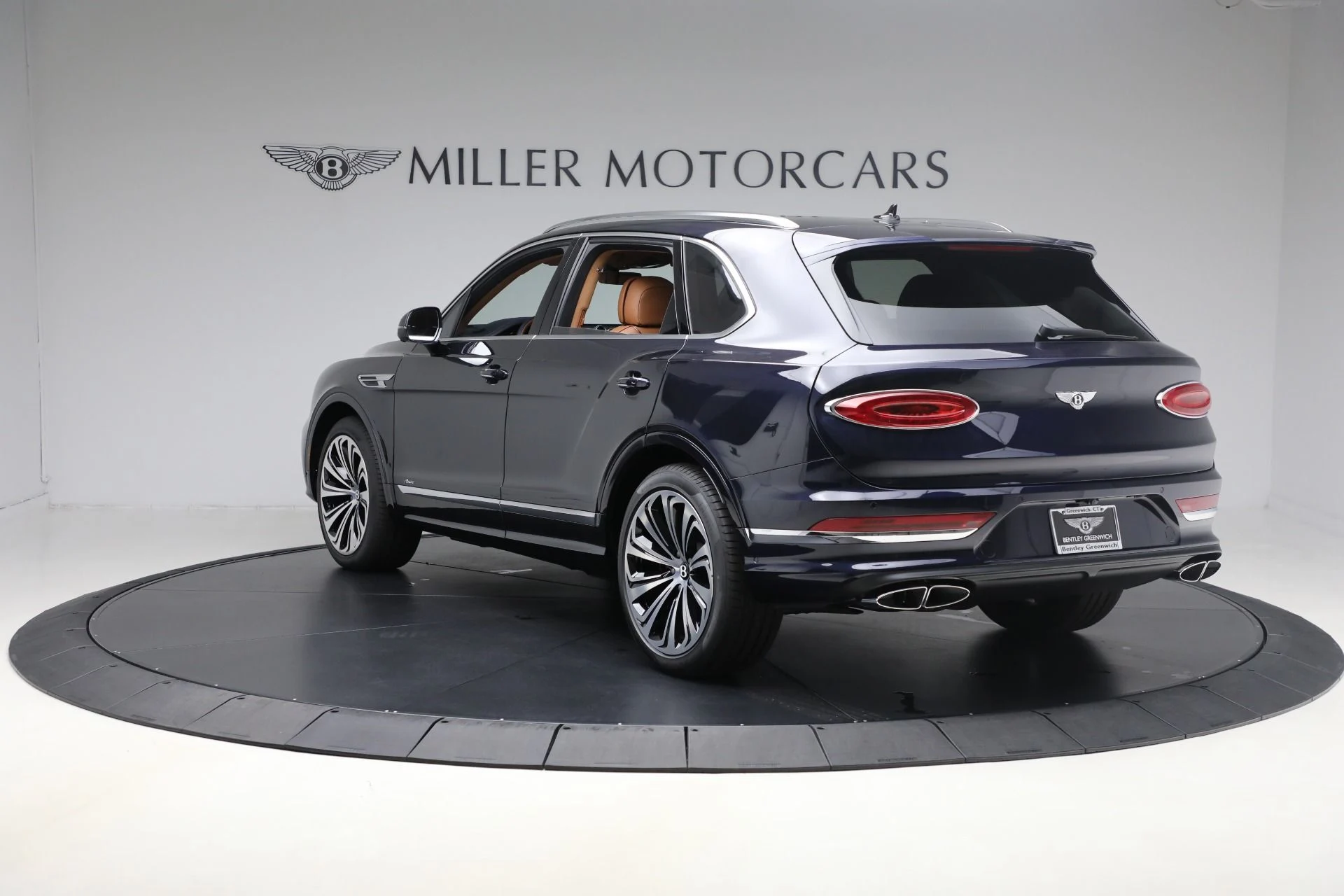 mph002_1170045787_New_2025_Bentley_Bentayga_Azure_V8_1762363264_b4cb5eb36a