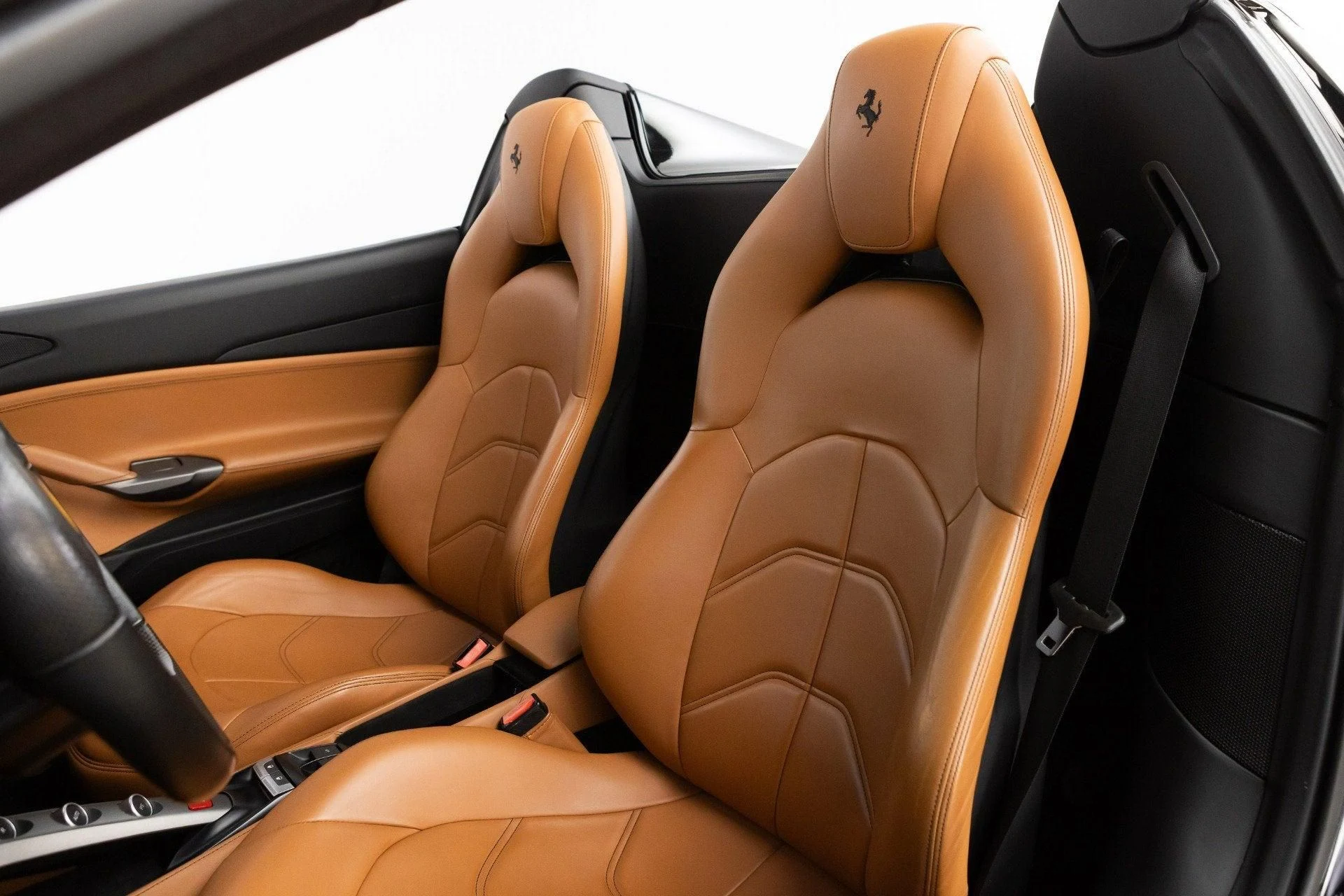 mph002_1175820510_Used_2017_Ferrari_488_Spider_1777367805_f595cb0c7d