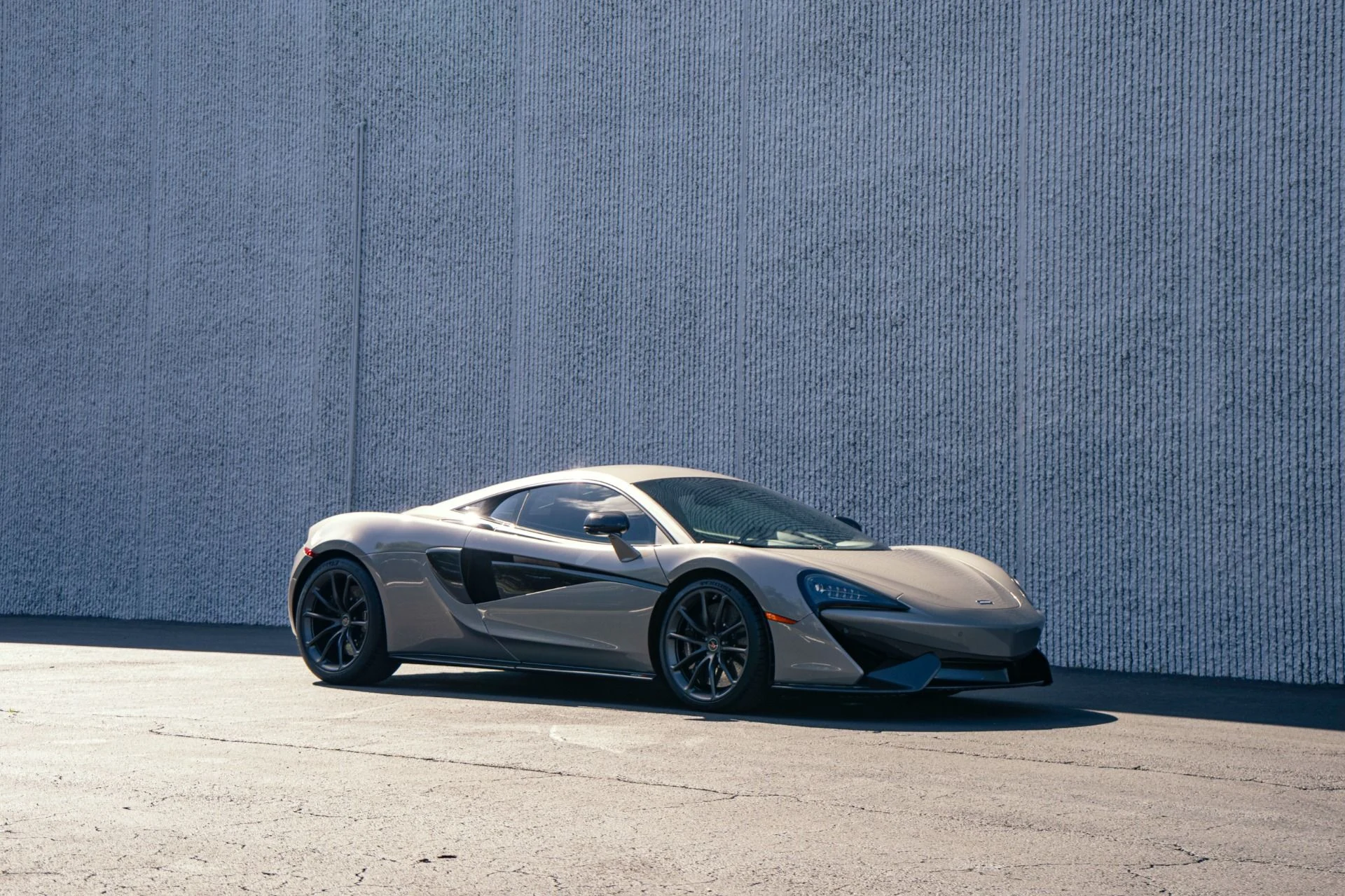 mph002_1179279816_Used_2016_Mc_Laren_570_S_Full_Exterior_Carbon_Packs_1788045372_72770ccb48