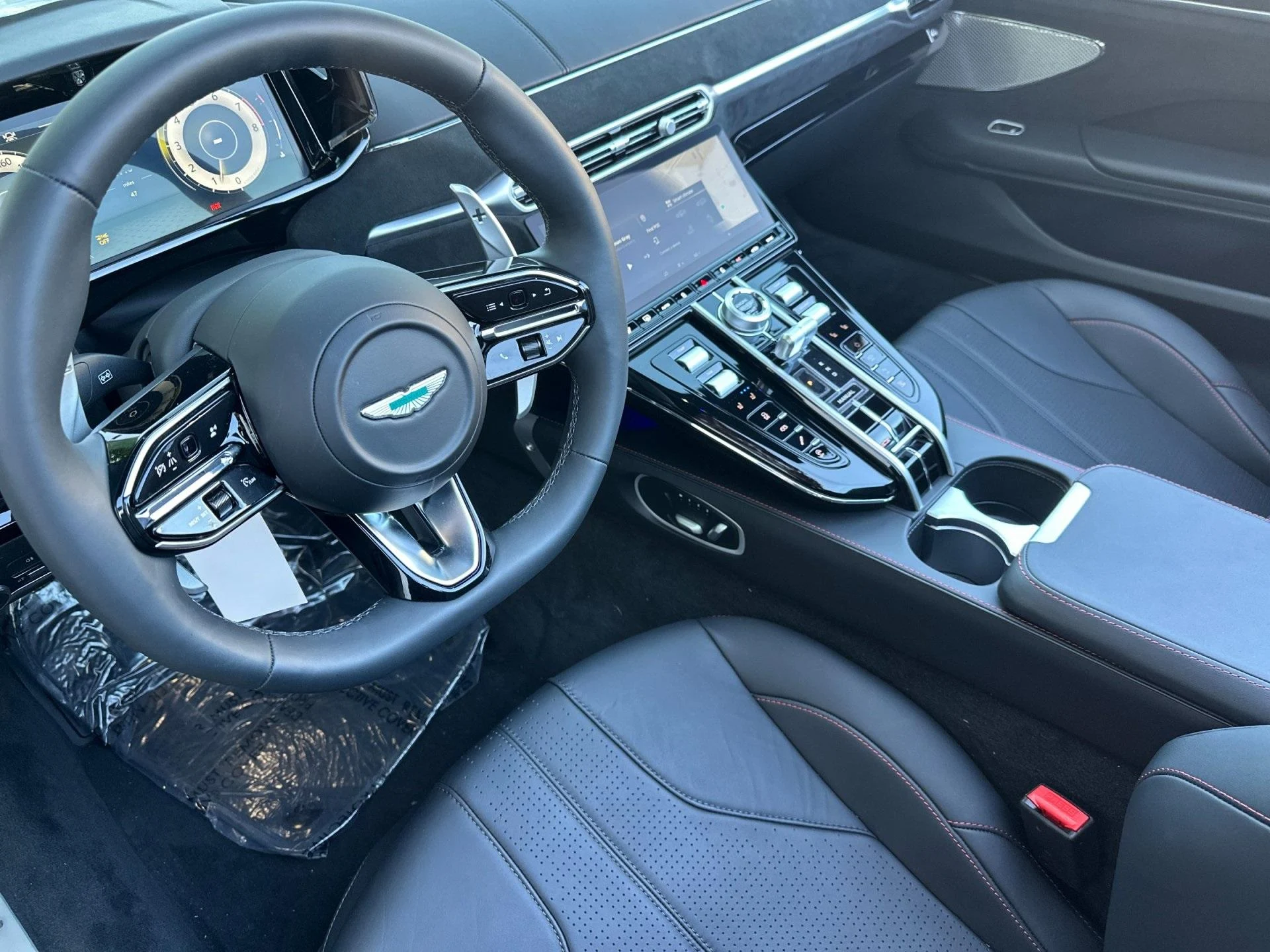 mph002_1188998075_New_2026_Aston_Martin_Vantage_1757686893_bdf78f8c17