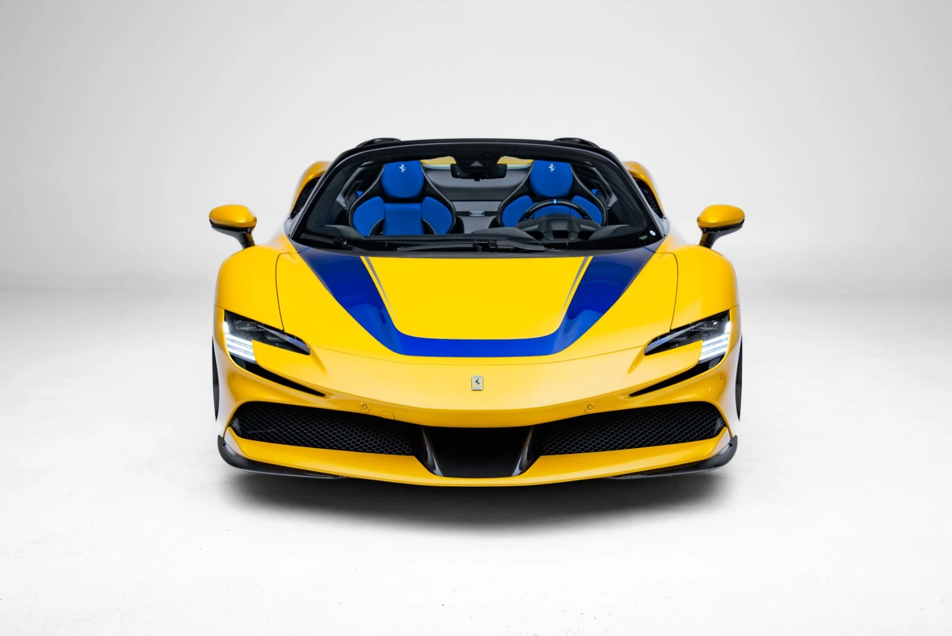 mph002_1194148470_Used_2023_Ferrari_SF_90_Spider_1773351292_5f89e3d924