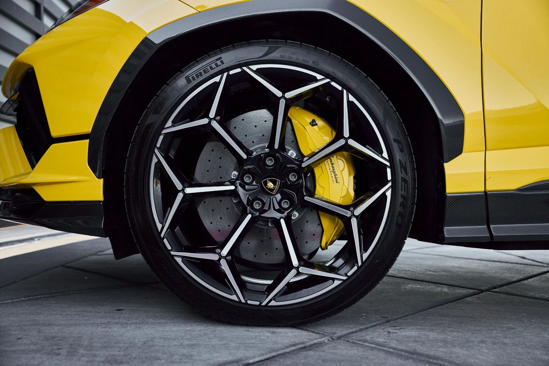 mph002_123408194_Used_2024_Lamborghini_Urus_Performante_1768011536_92b905f145