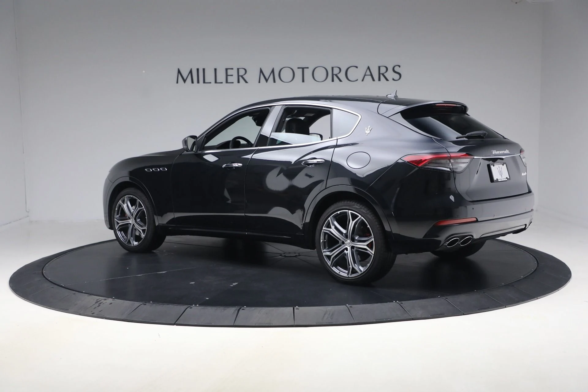 mph002_1235371403_Used_2023_Maserati_Levante_GT_1772662135_a04ea13fee