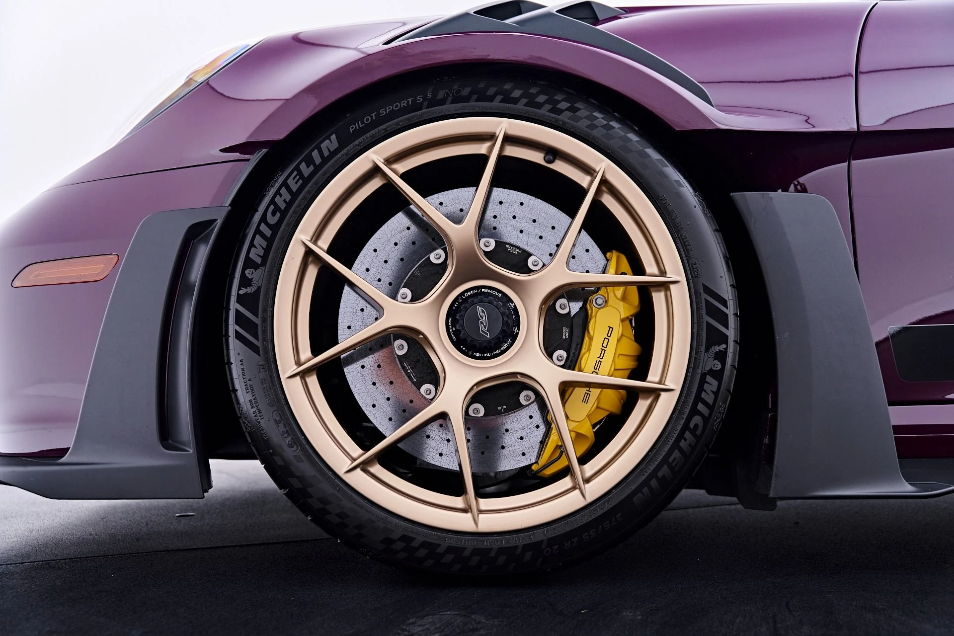 mph002_1240432046_Used_2025_Porsche_911_GT_3_RS_1784853996_f9445a7f29