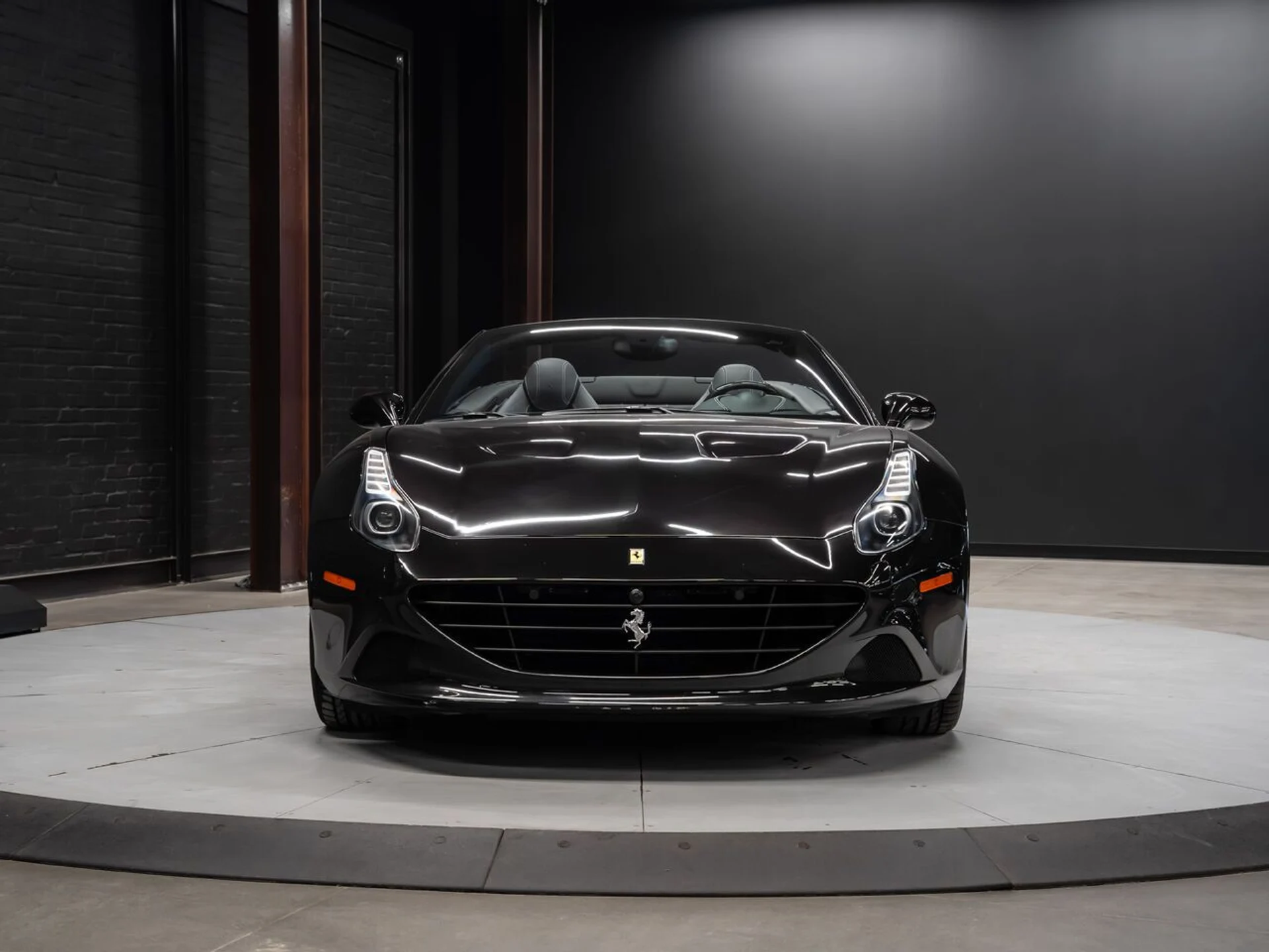 mph002_1249697121_ferrari_california_2015_66d5dfdec5