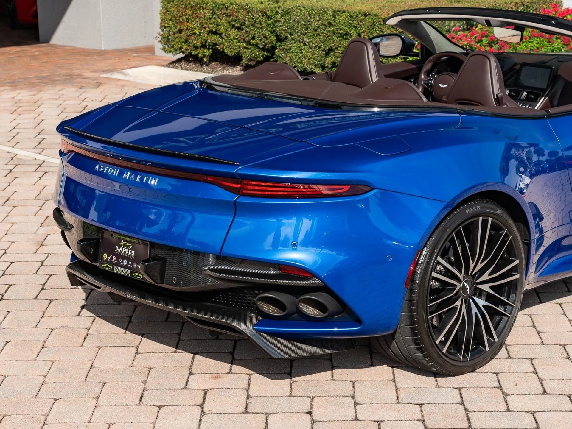 mph002_1256506086_Used_2020_Aston_Martin_DBS_Superleggera_1761685584_3a96819a0f