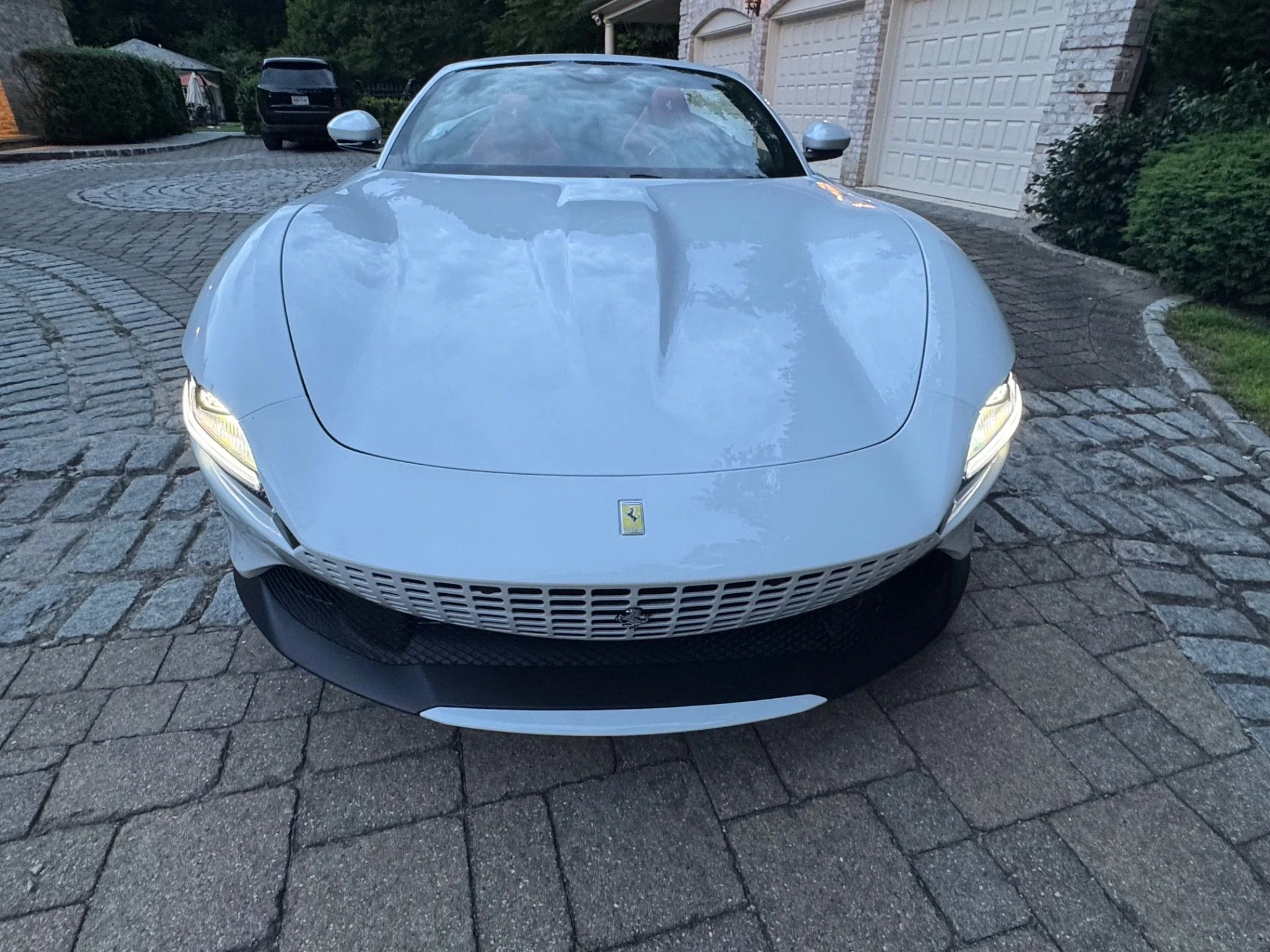 mph002_126054253_Used_2025_Ferrari_Roma_Spider_1754506241_4ca4bc295a