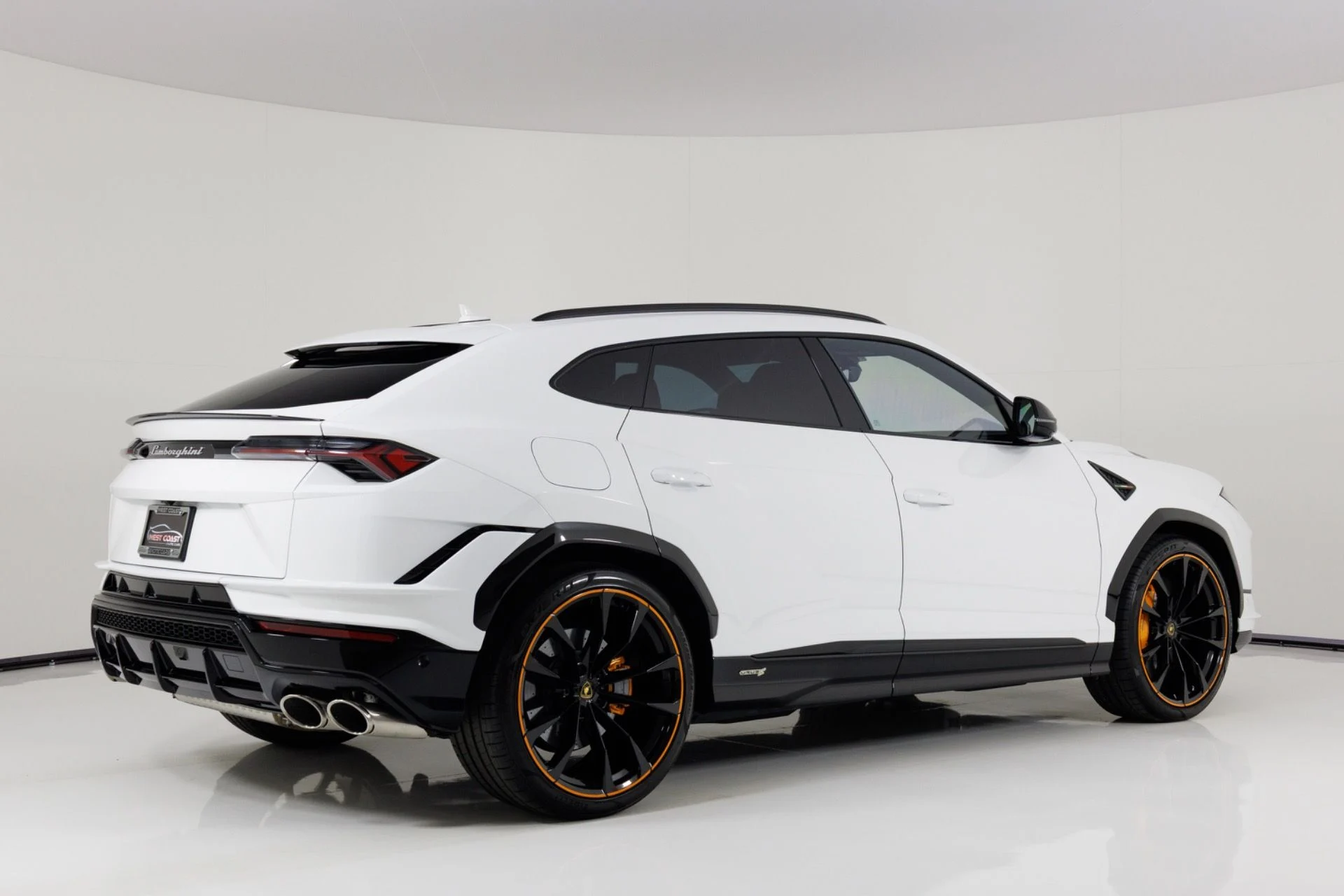 mph002_1262336559_Used_2024_Lamborghini_Urus_S_1775674860_cd4de88c83