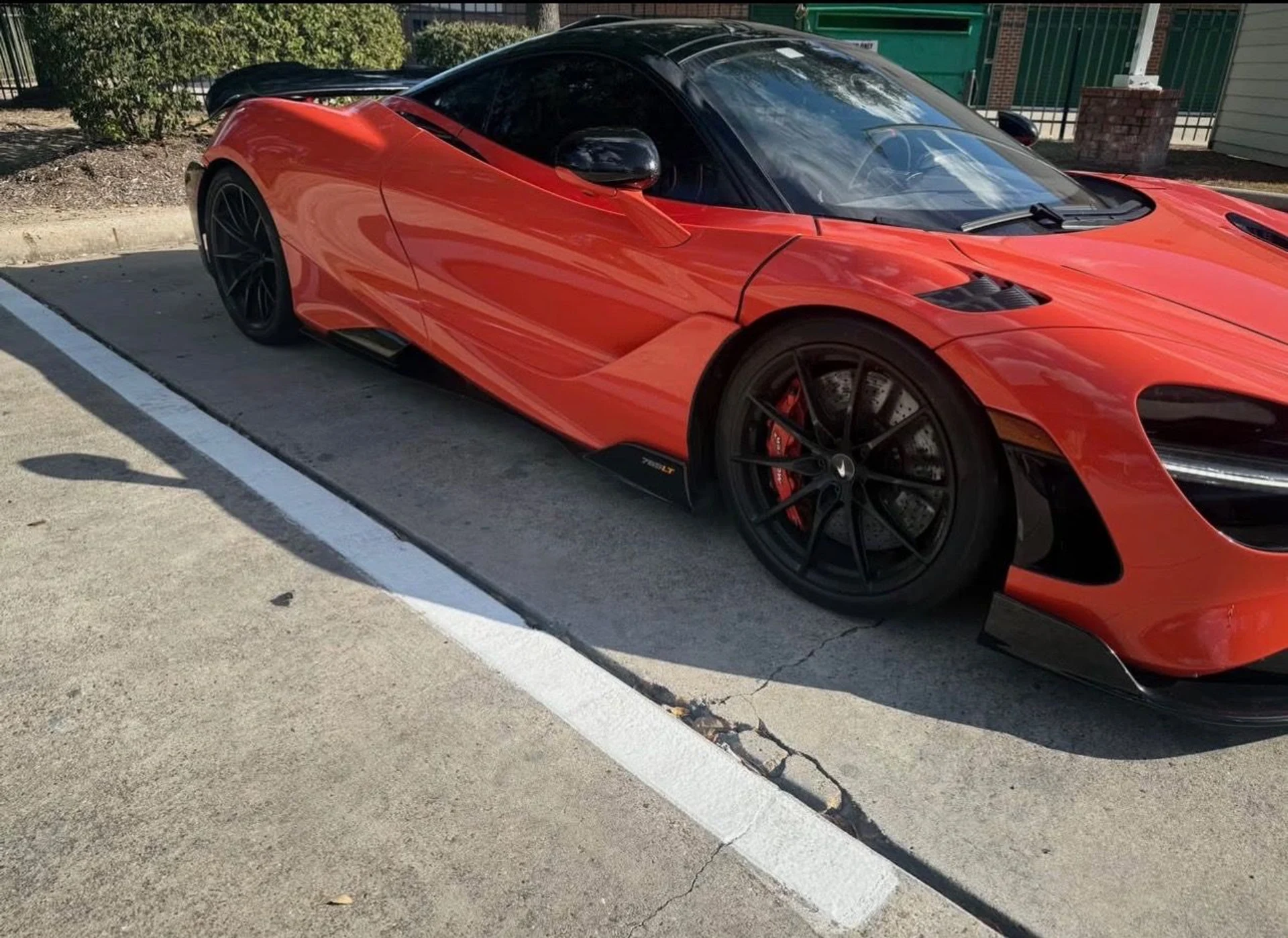 mph002_1265750860_Used_2021_Mc_Laren_765_LT_1760386602_fd6cb1819d