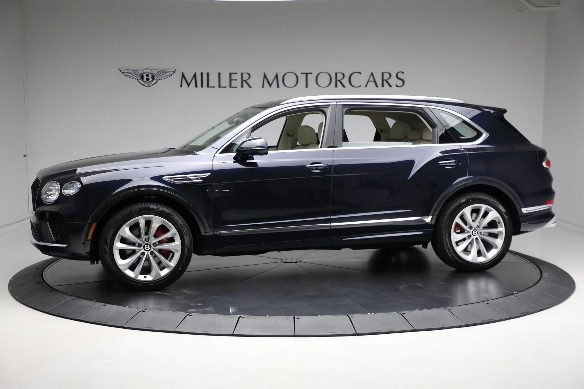 mph002_1270446424_Used_2024_Bentley_Bentayga_EWB_V8_1711043260_87c9978d6e