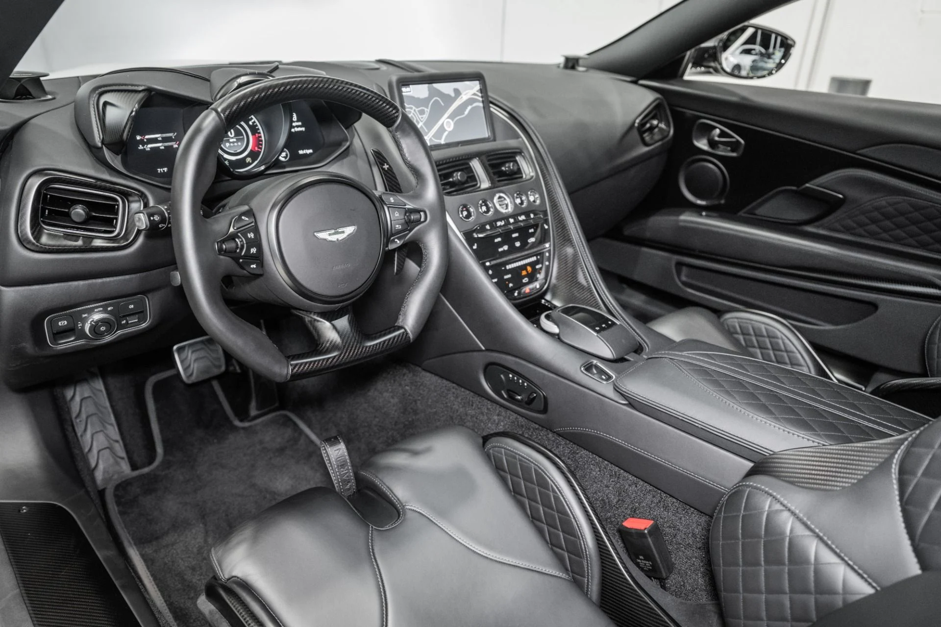 mph002_1287342546_Used_2023_Aston_Martin_DBS_770_Ultimate_1778011376_c9afe19504