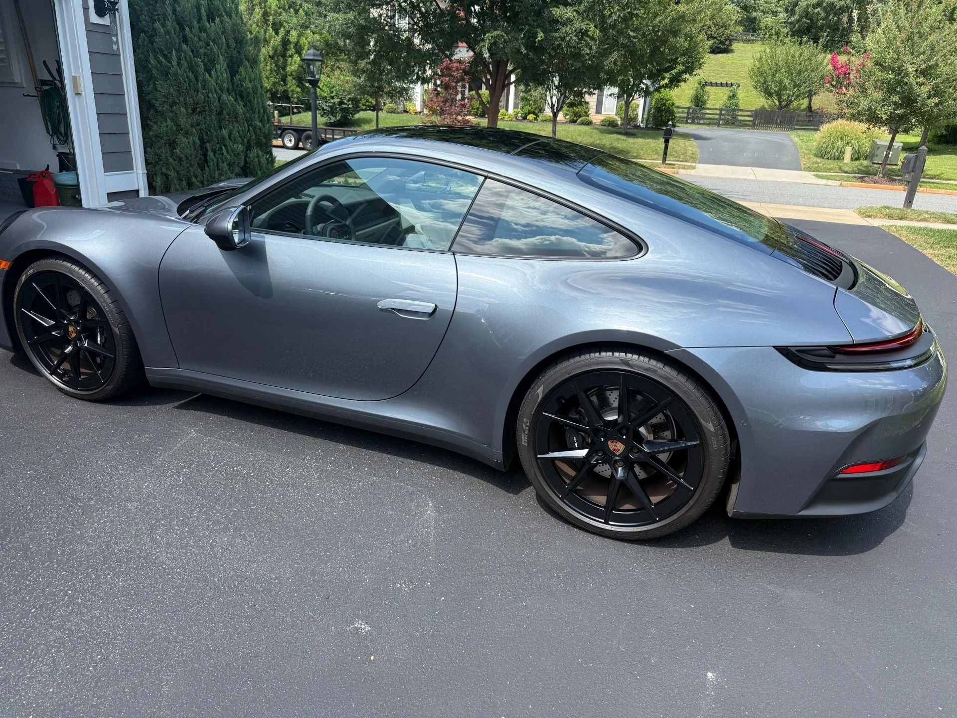 mph002_1289023563_Used_2025_Porsche_911_Carrera_1754436512_e47a74095b