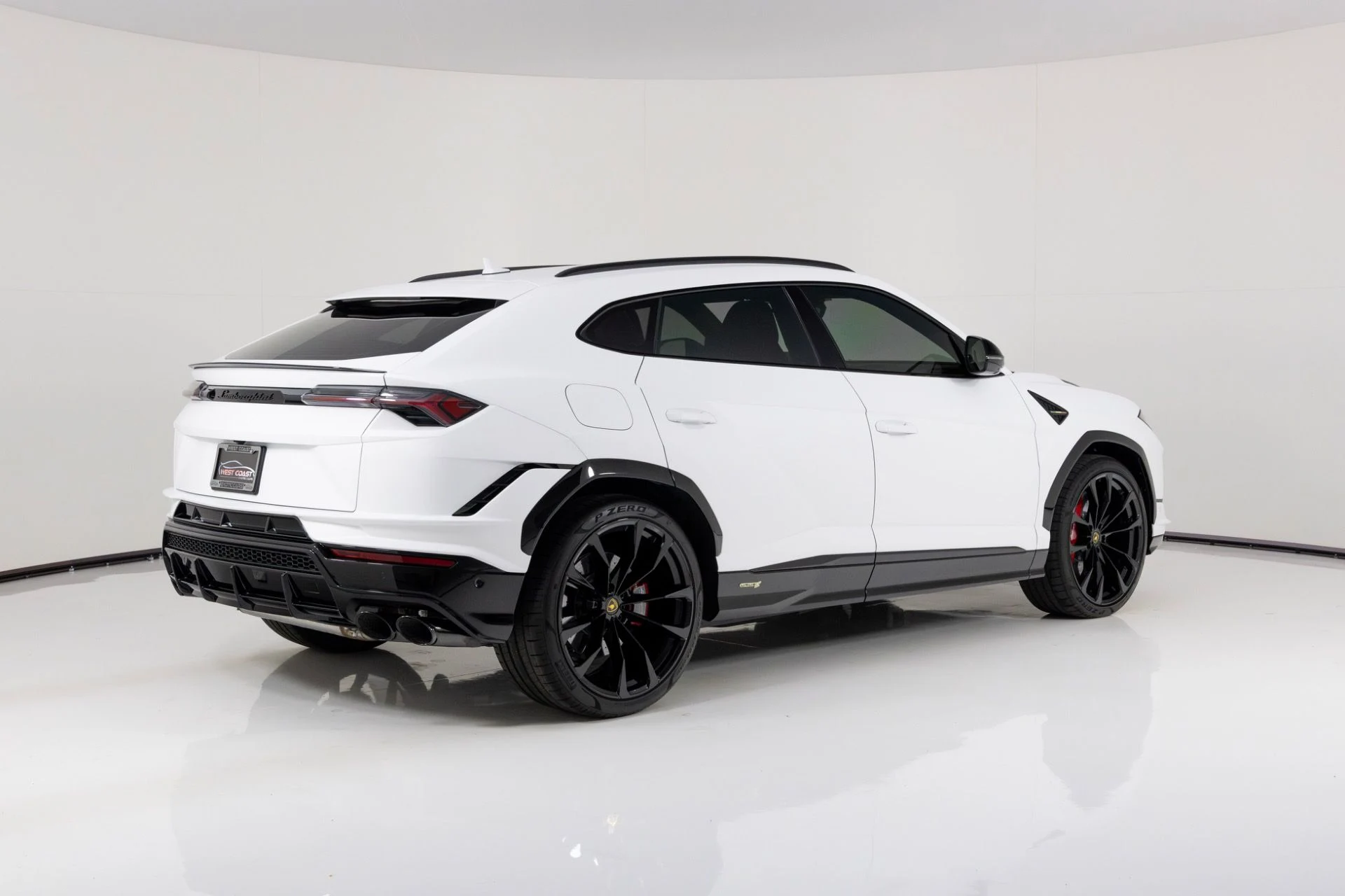 mph002_128971005_Used_2024_Lamborghini_Urus_S_1765302041_127302afc3