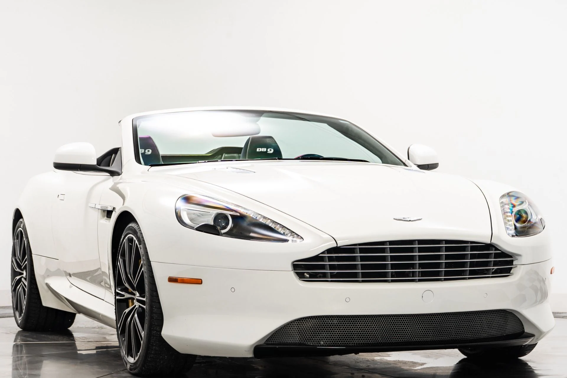mph002_1299605166_Used_2014_Aston_Martin_DB_9_Volante_1756220918_c1d7303e90