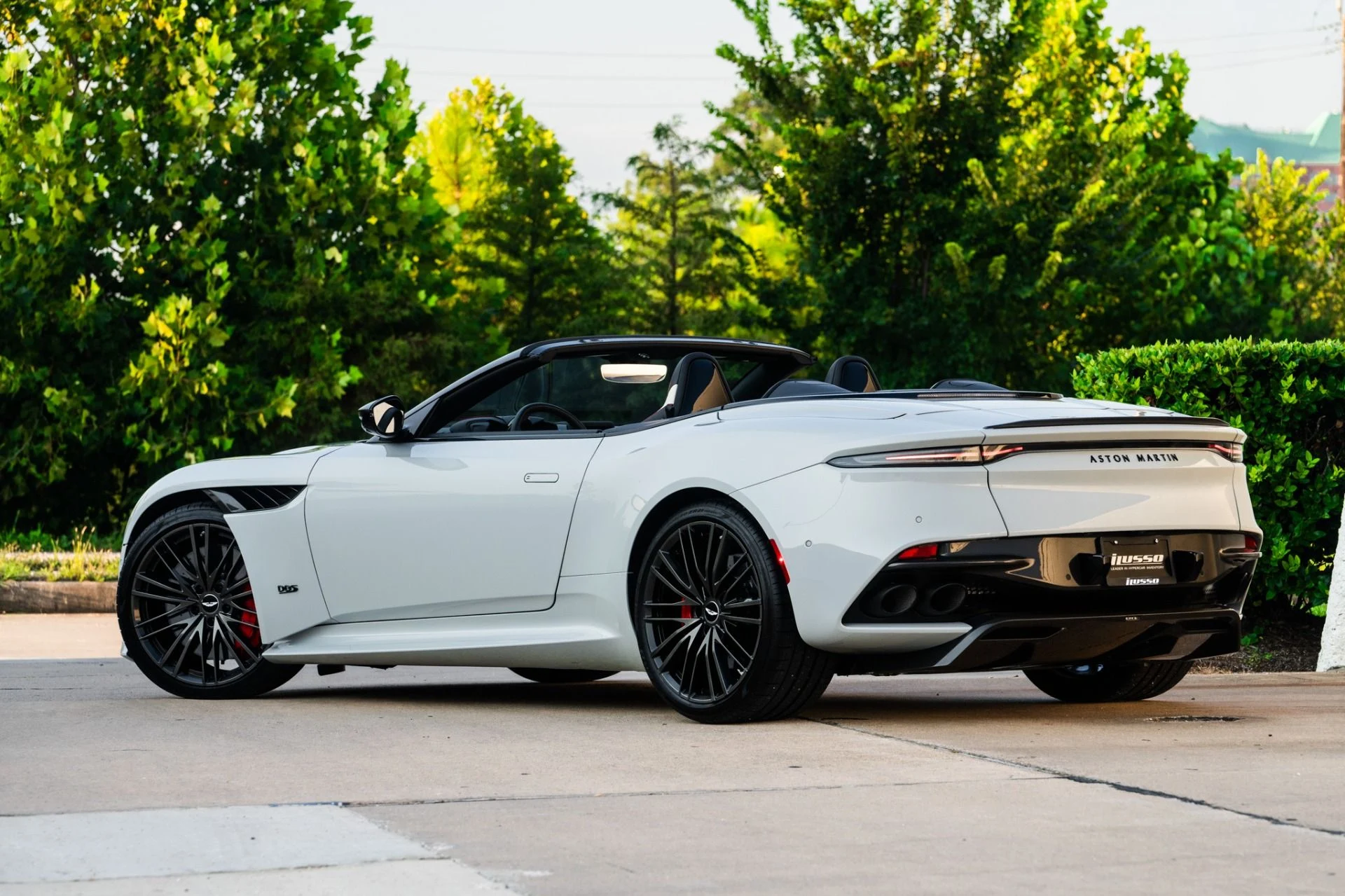 mph002_130211619_Used_2023_Aston_Martin_DBS_Volante_1756217476_980531a9e9