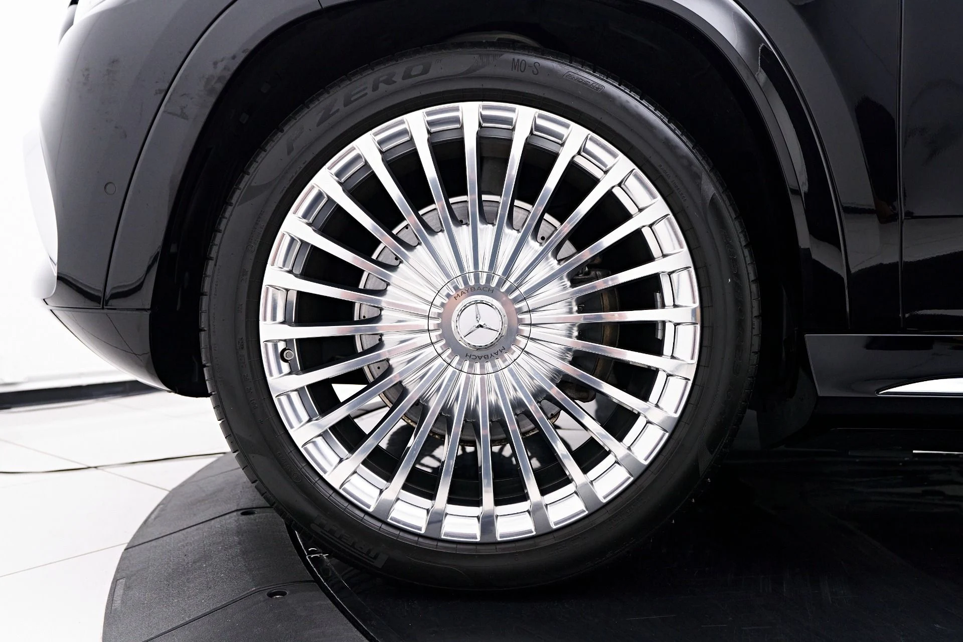 mph002_1304466657_Used_2022_Mercedes_Benz_GLS_Maybach_GLS_600_1747446181_8fc91dba2d