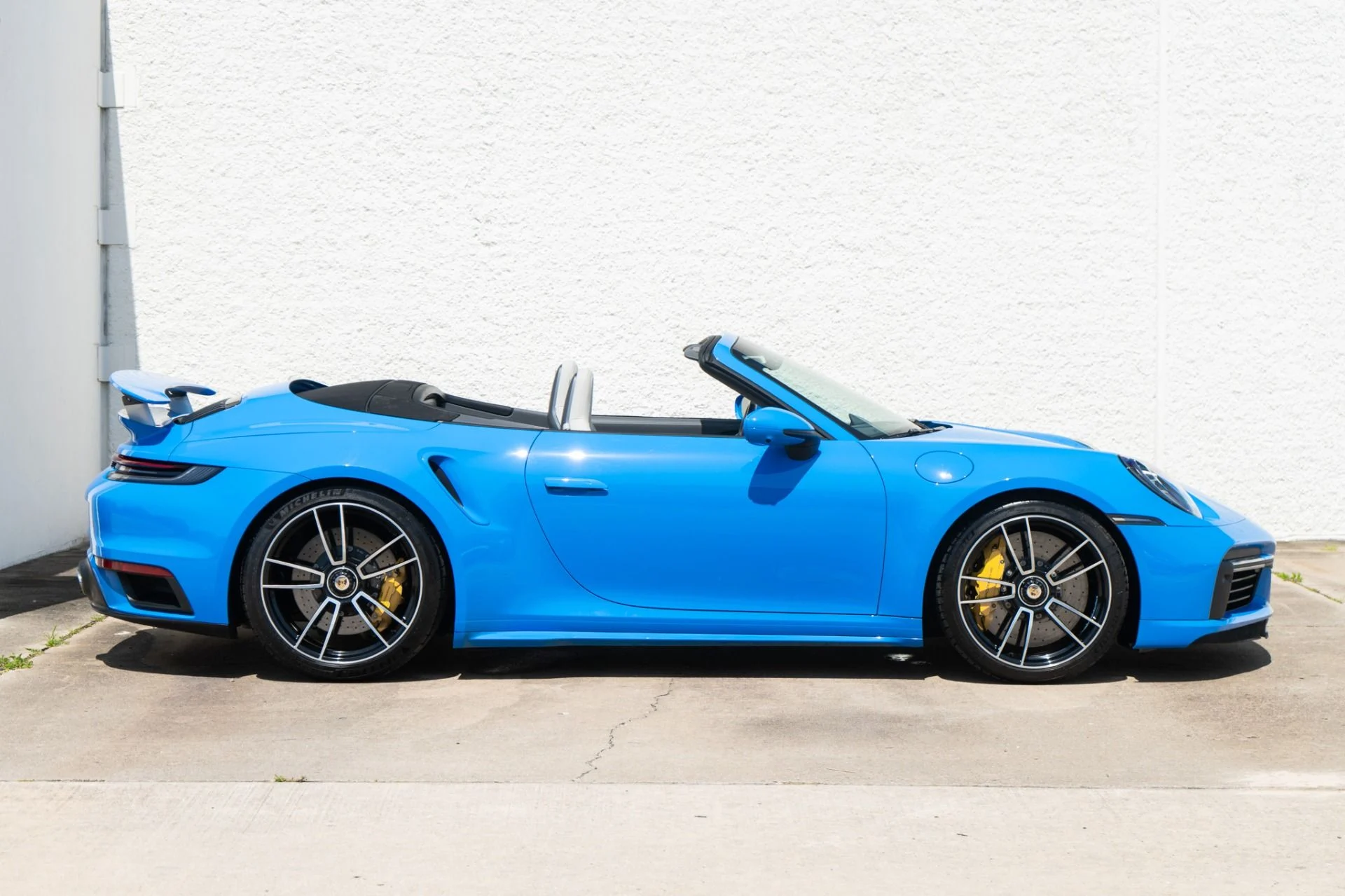 mph002_1318777761_Used_2023_Porsche_911_Turbo_S_1780079475_5211fe7131