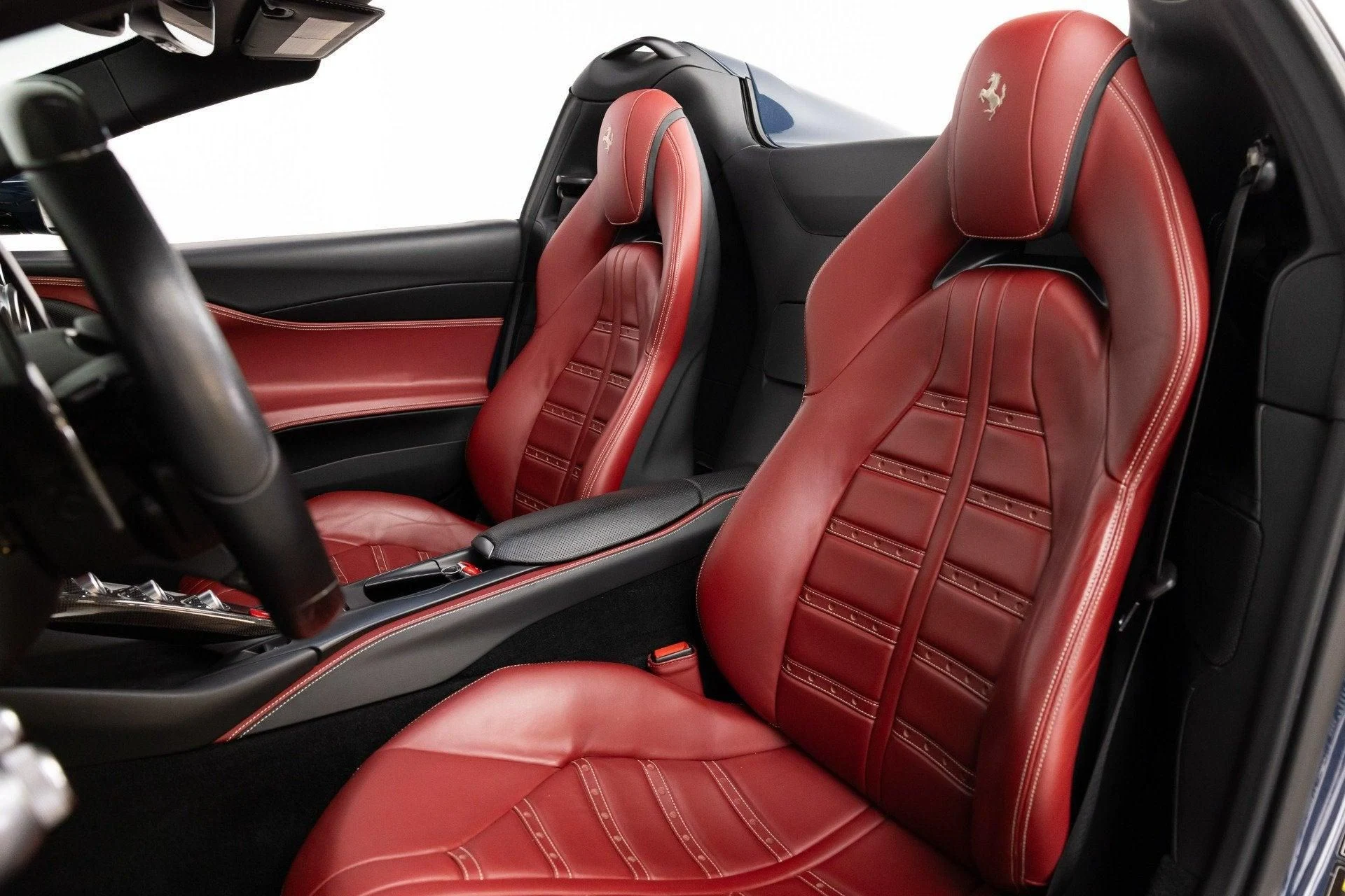 mph002_1332733123_Used_2021_Ferrari_812_GTS_1783777386_9aacae710e