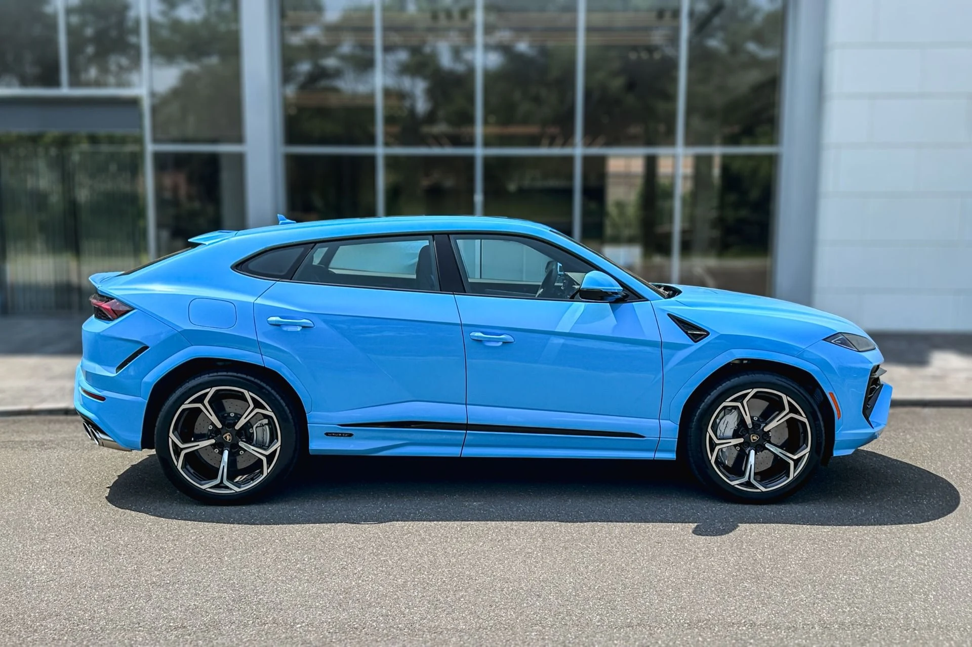 mph002_1340061027_New_2026_Lamborghini_Urus_SE_1782998768_b6027ad177