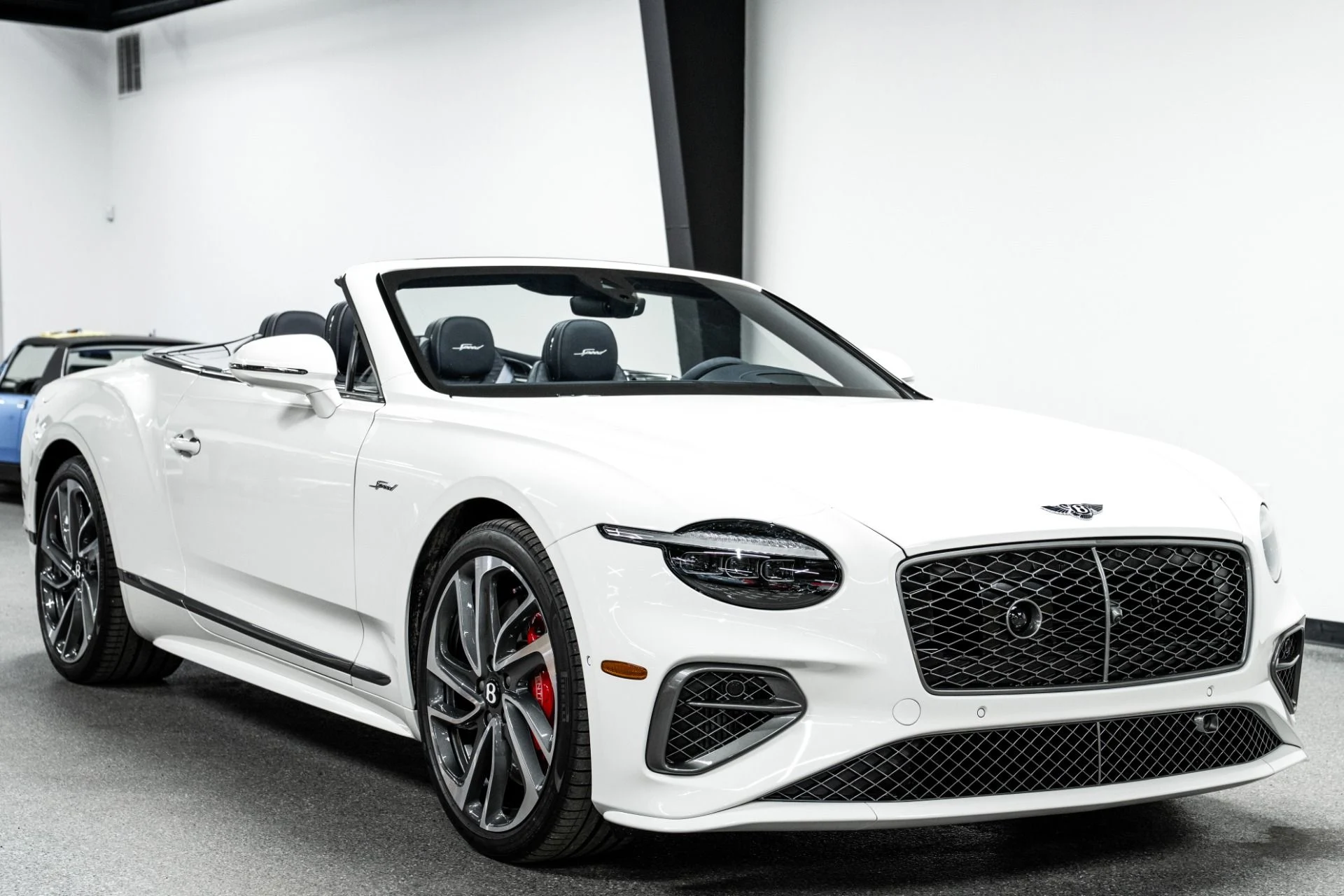 mph002_1347955586_Used_2025_Bentley_Continental_GTC_Speed_Touring_Specification_Front_Seat_Comfort_Specification_1769621755_ac32762244