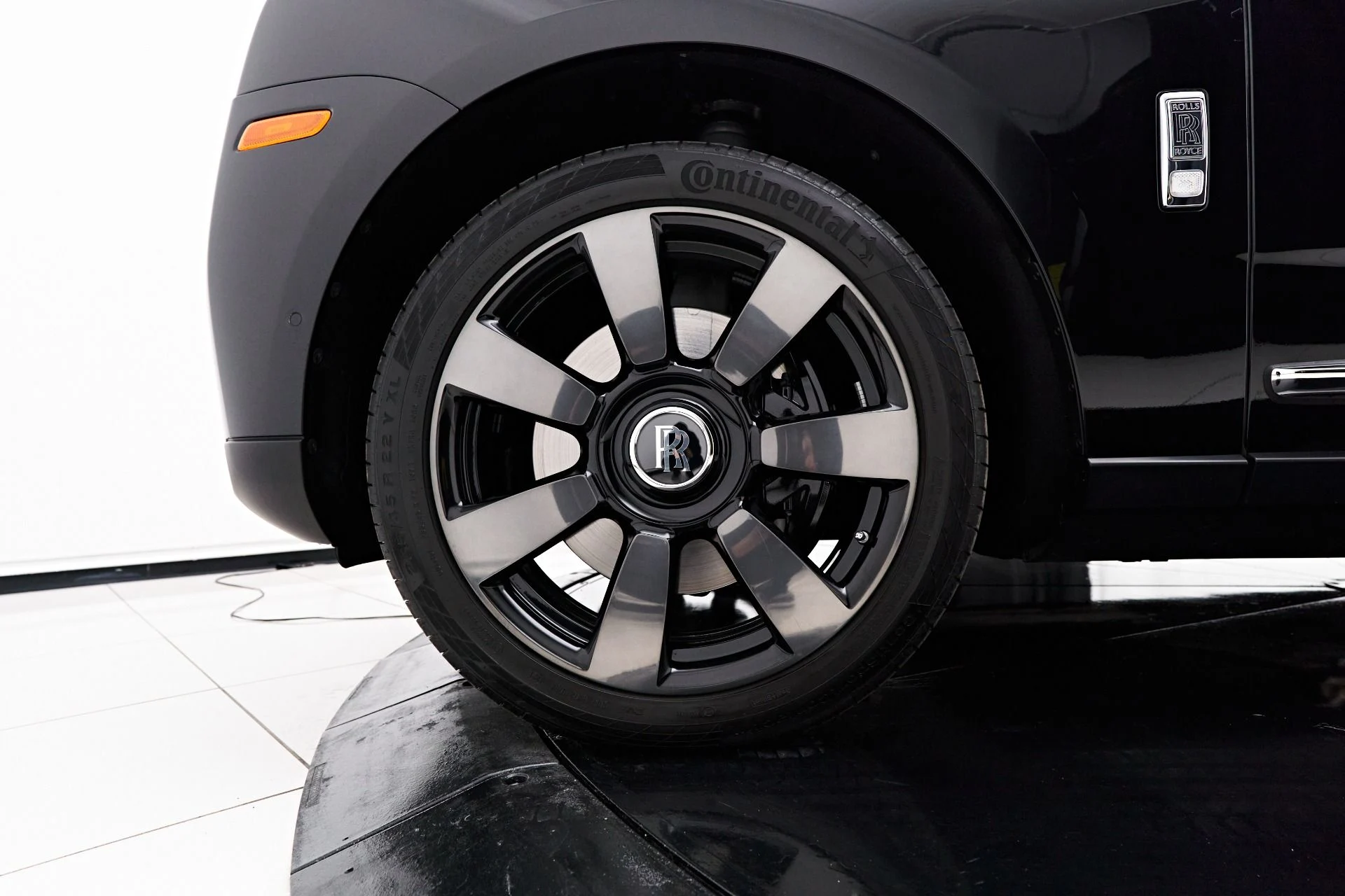 mph002_1349822426_Used_2021_Rolls_Royce_Cullinan_Base_1670108143_3482cb9865